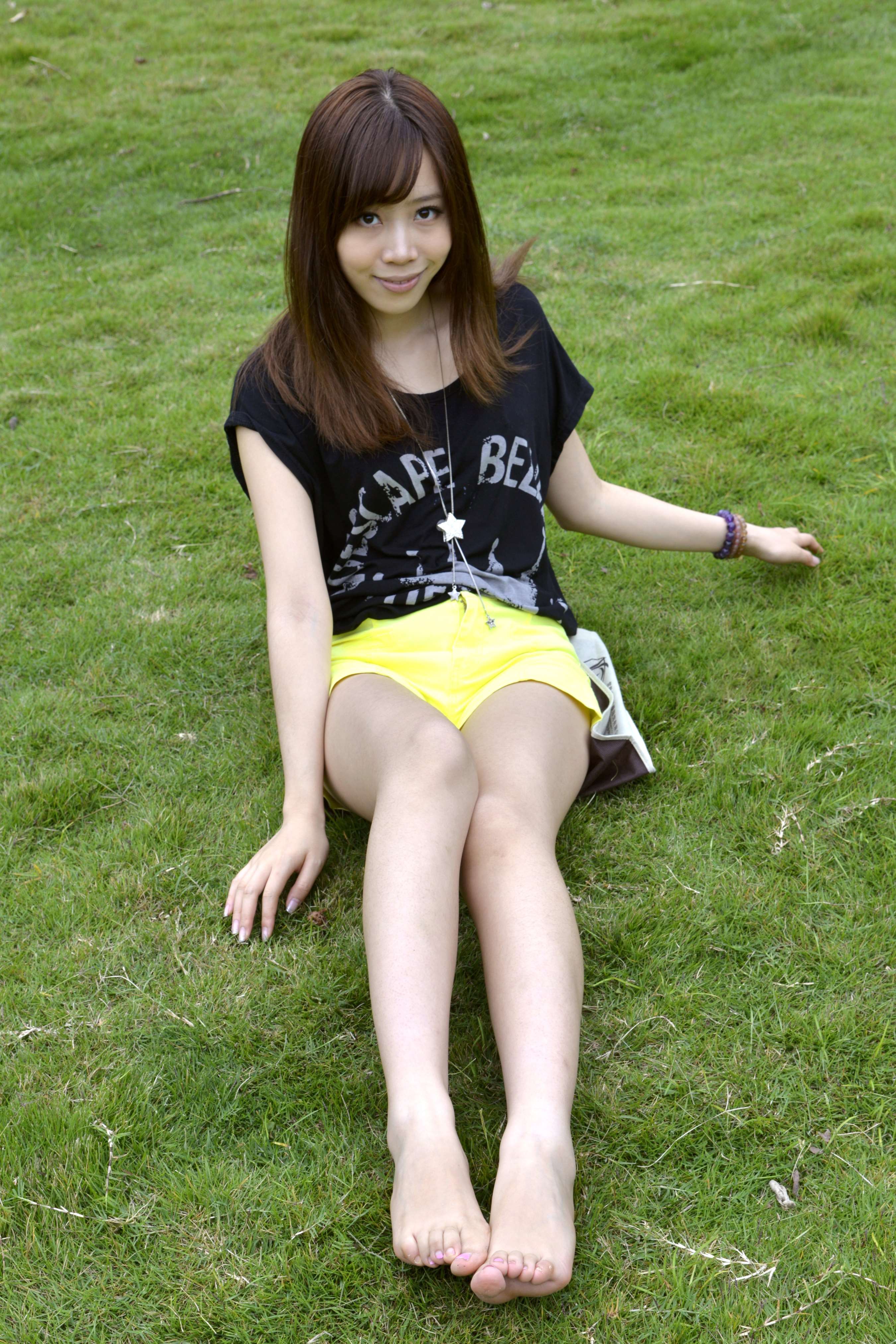 《小鹿裸足》作品图