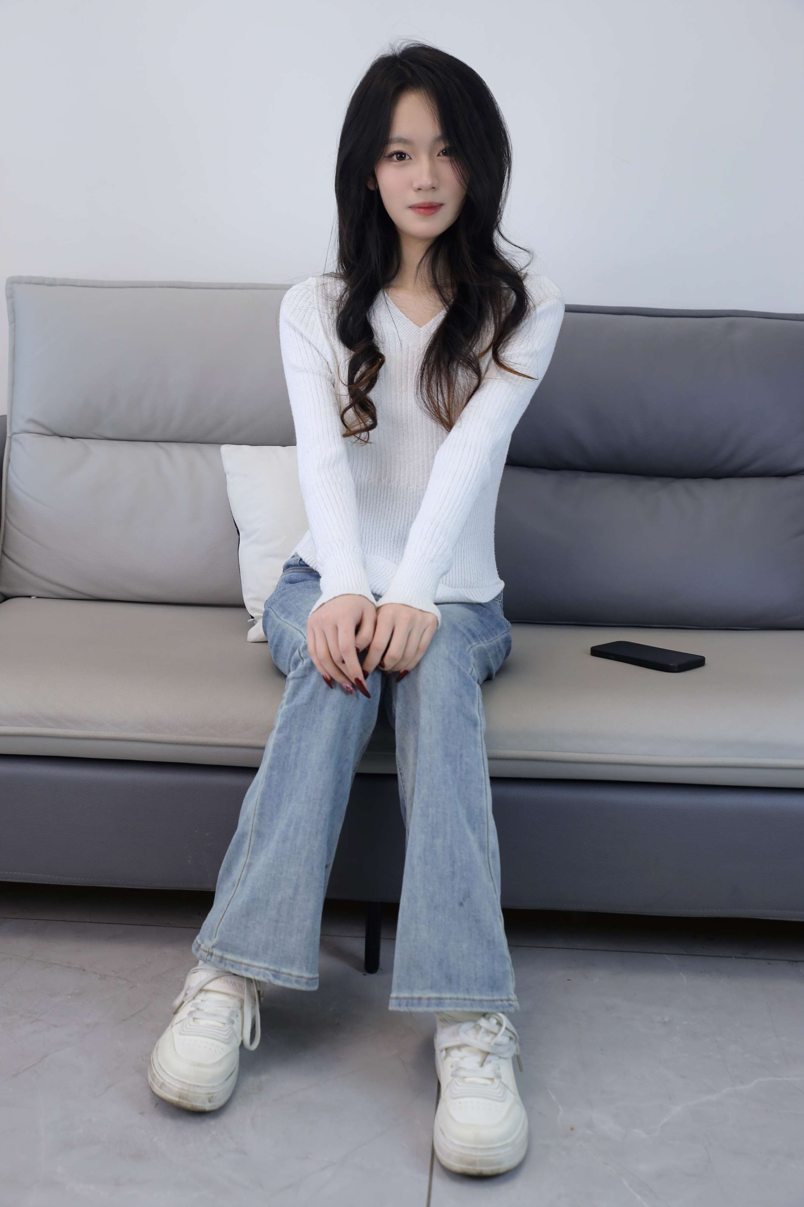 《小艺 牛仔裤の棉袜足》作品图