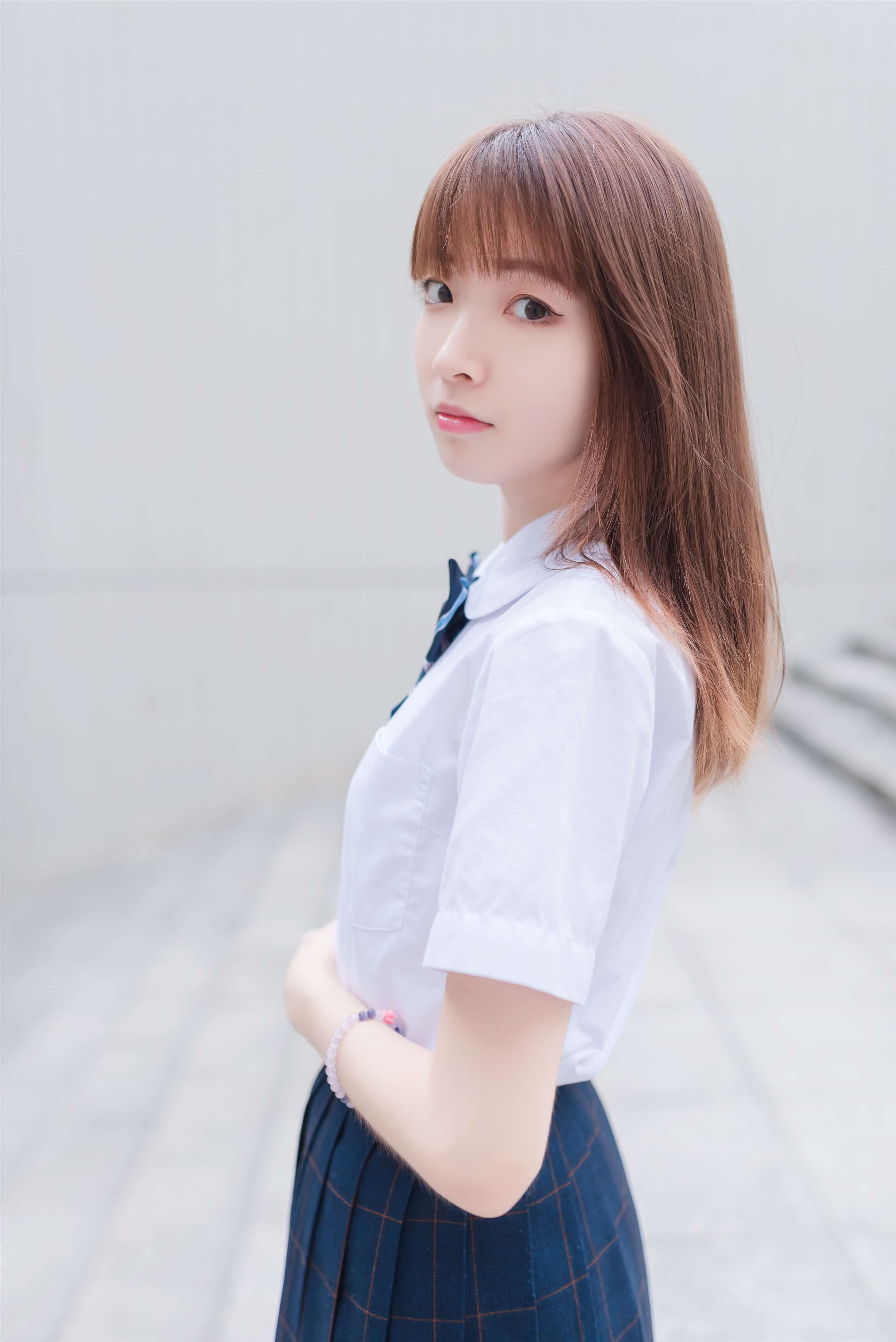 《校园JK制服の白丝脚丫》作品图