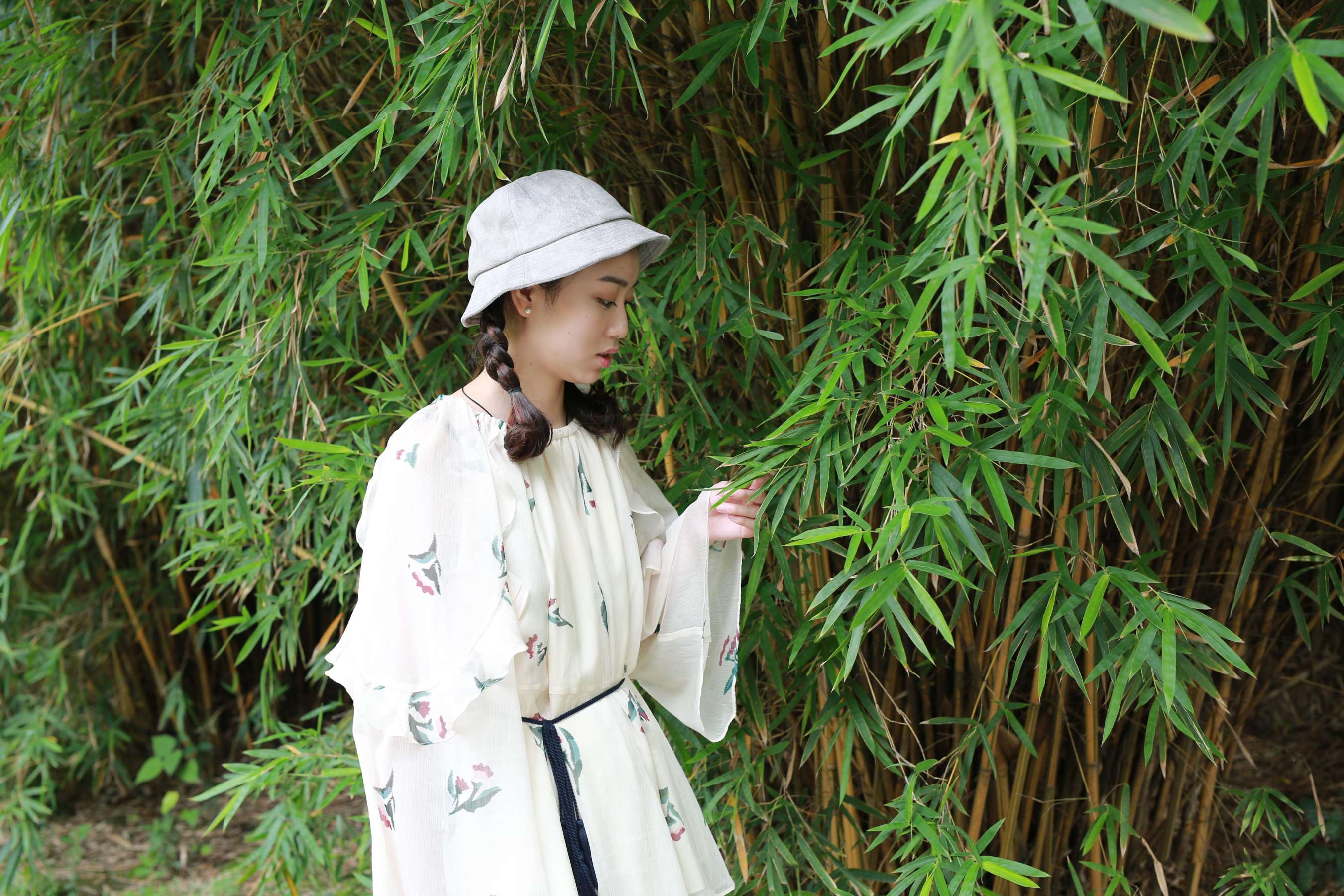 《杜雨欣踏青》作品图