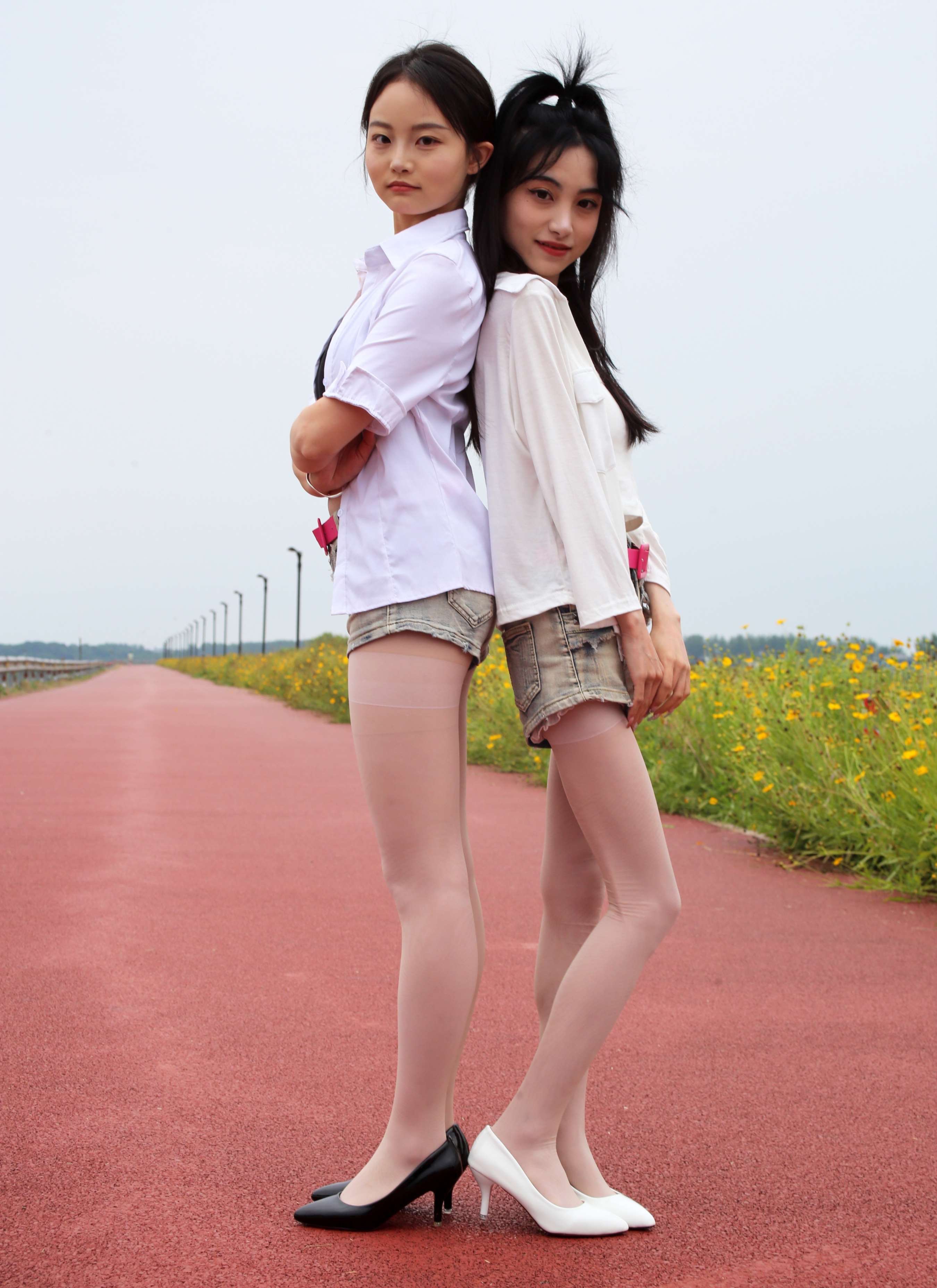 《柒柒、双双-光彩照人》作品图