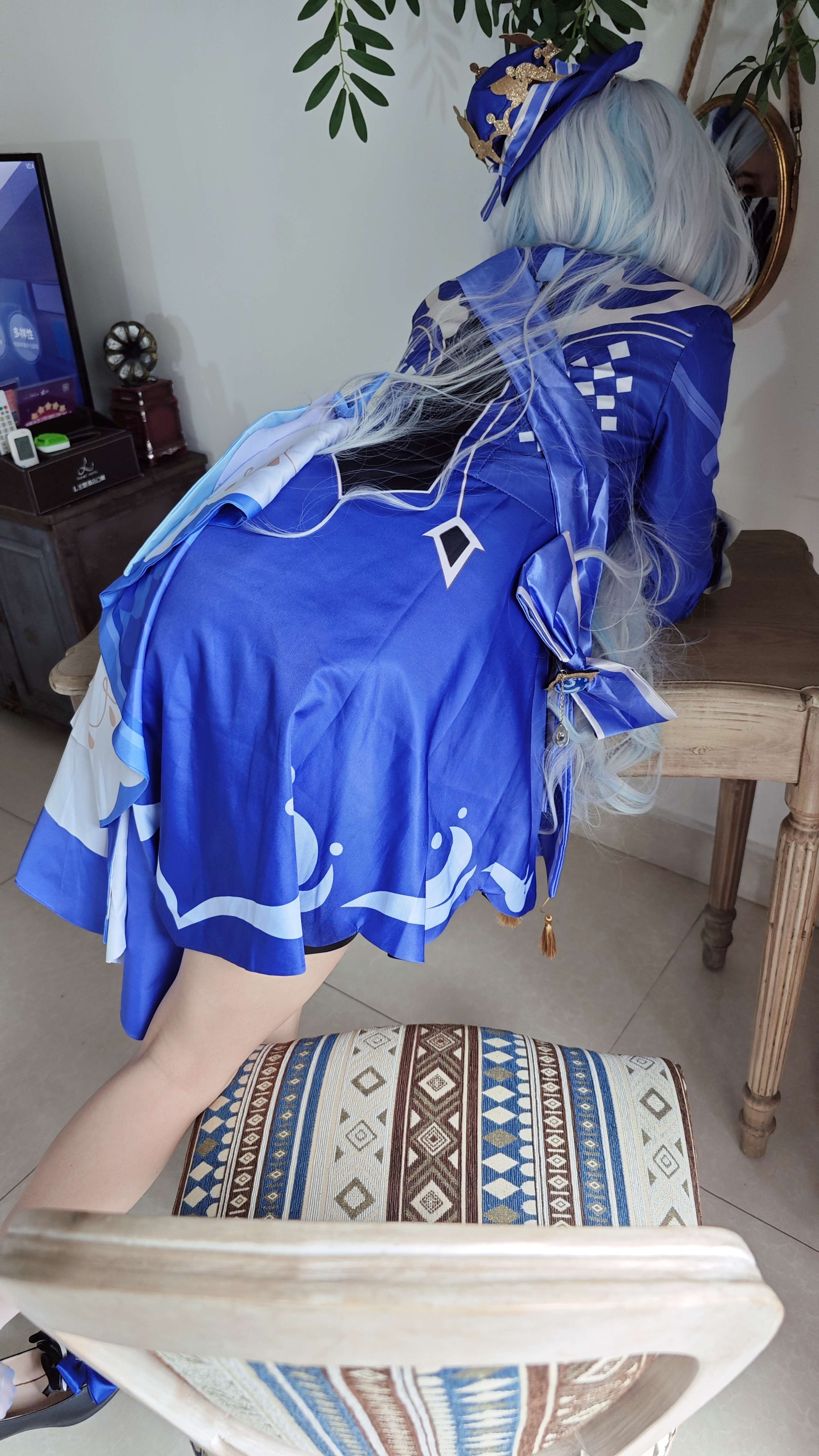 《芙宁娜cos-邀你画脚》作品图