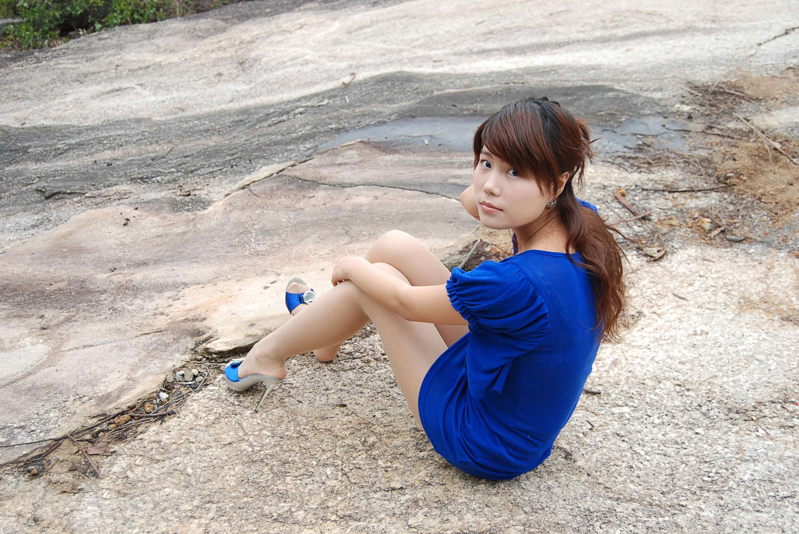 《Sara-蓝色包臀裙の丝足》作品图