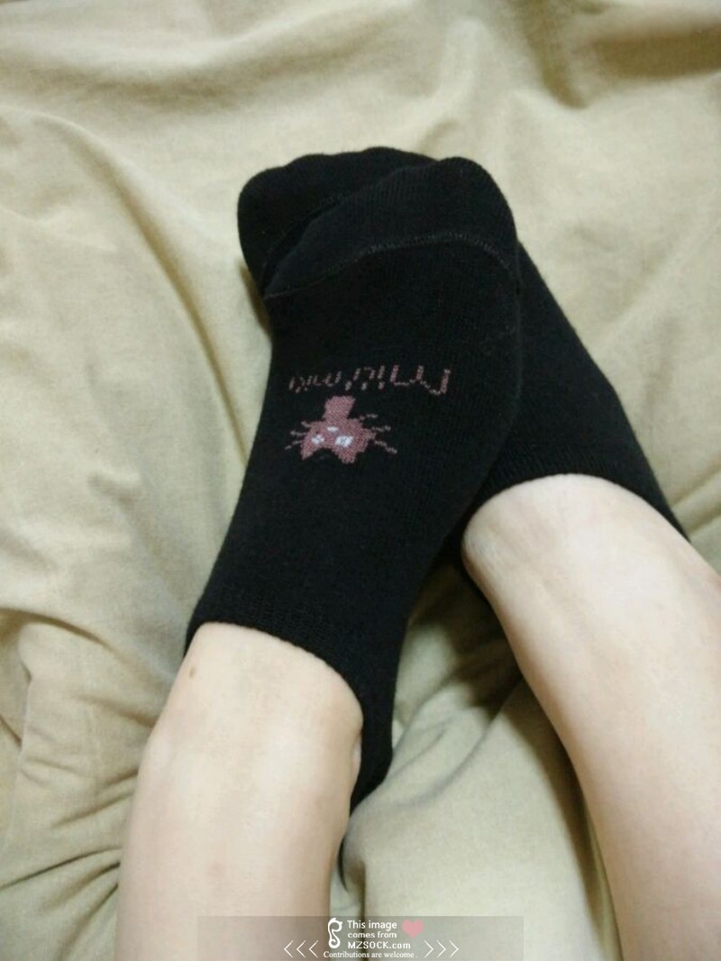 《微信里的恋足女友》作品图