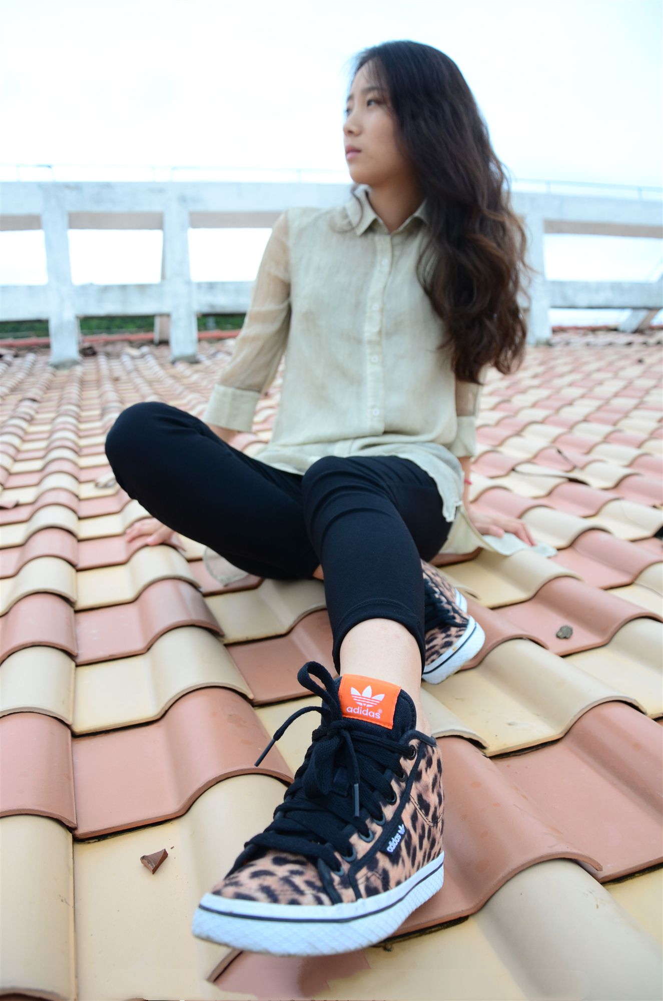 《学姐校园屋顶约拍》作品图