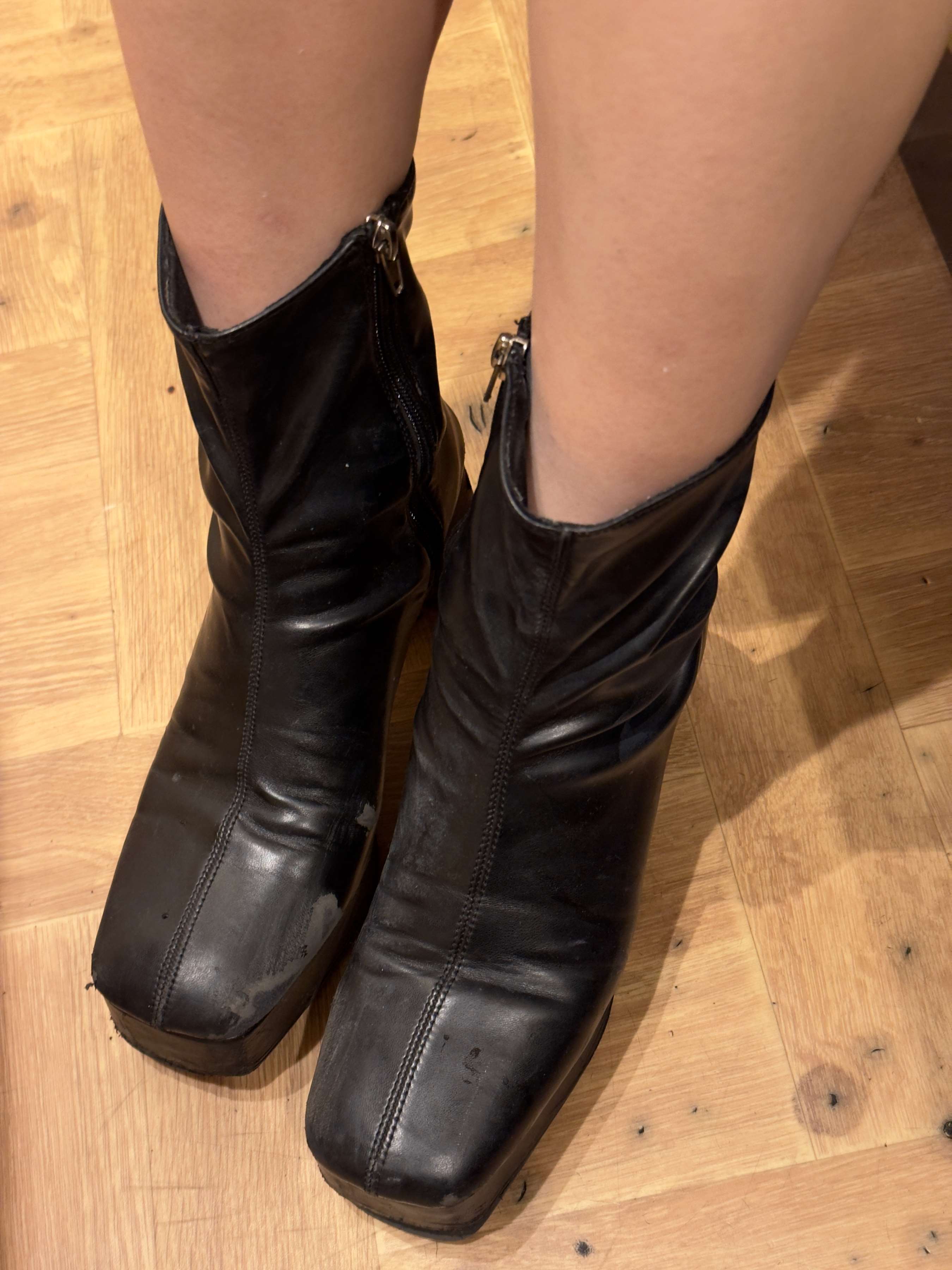 《在日留学生约拍樱花妹脚底2》作品图