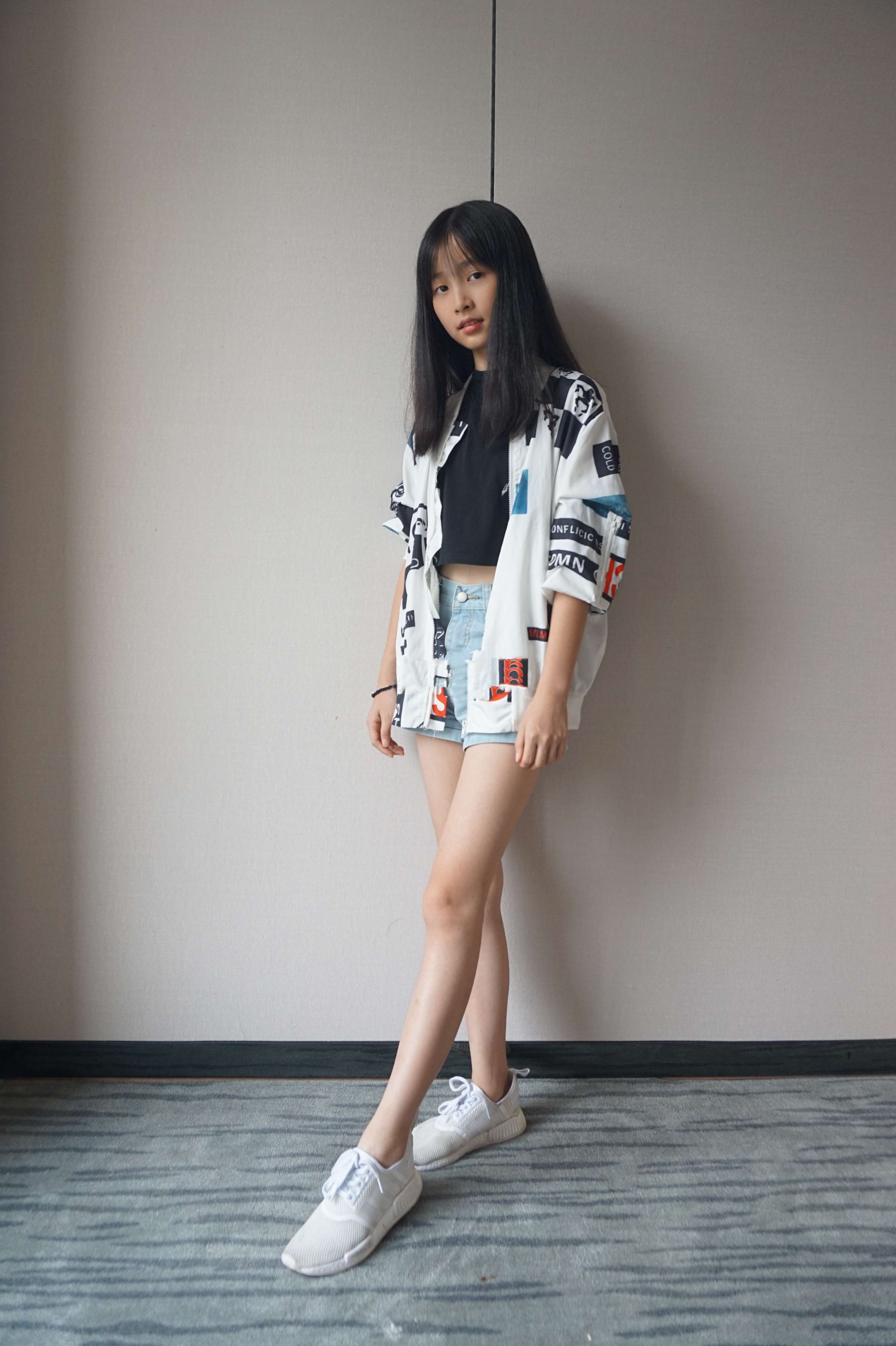 《清爽夏装与篮球鞋【套图+视频1个】》作品图