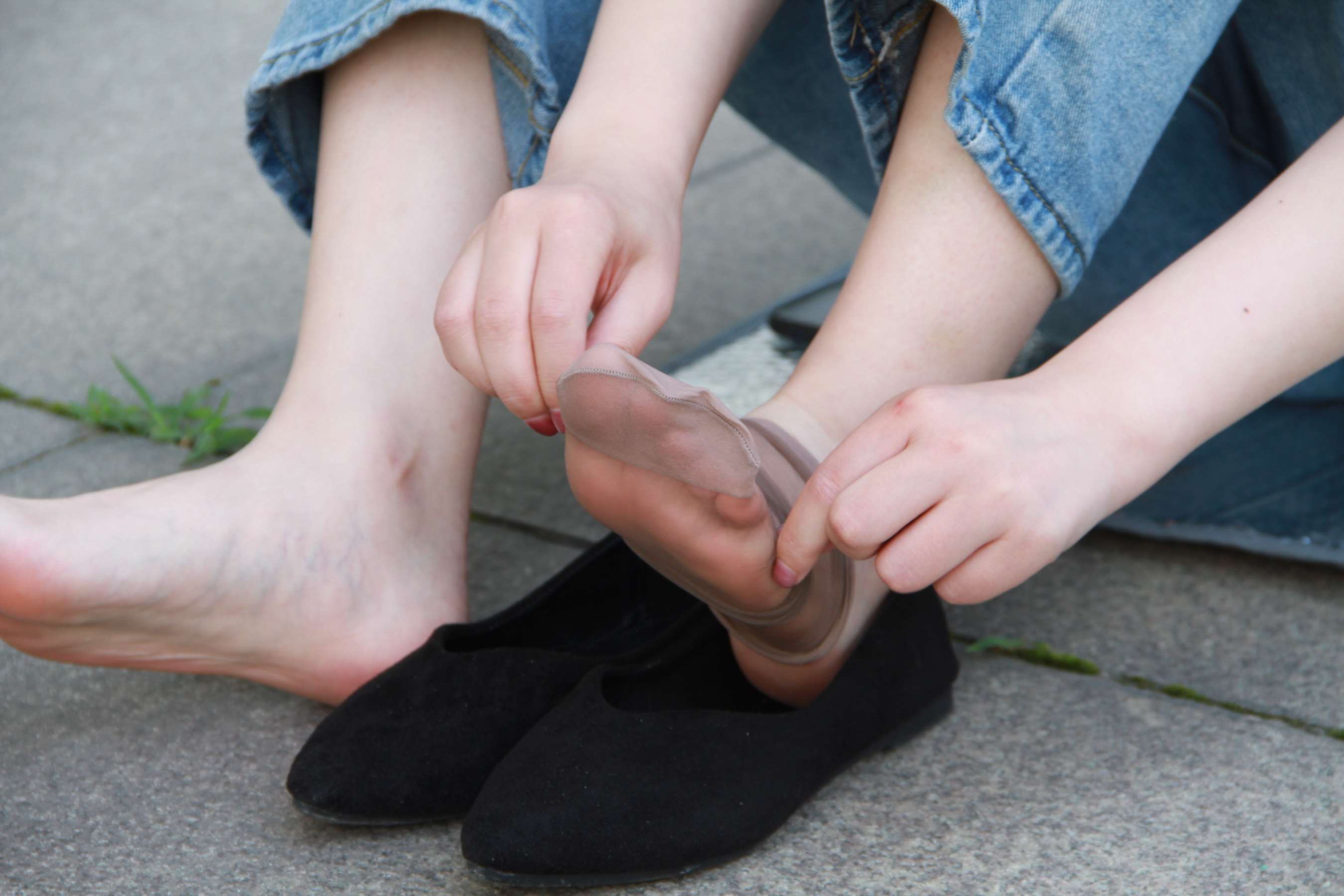 《校园短丝脚丫》作品图