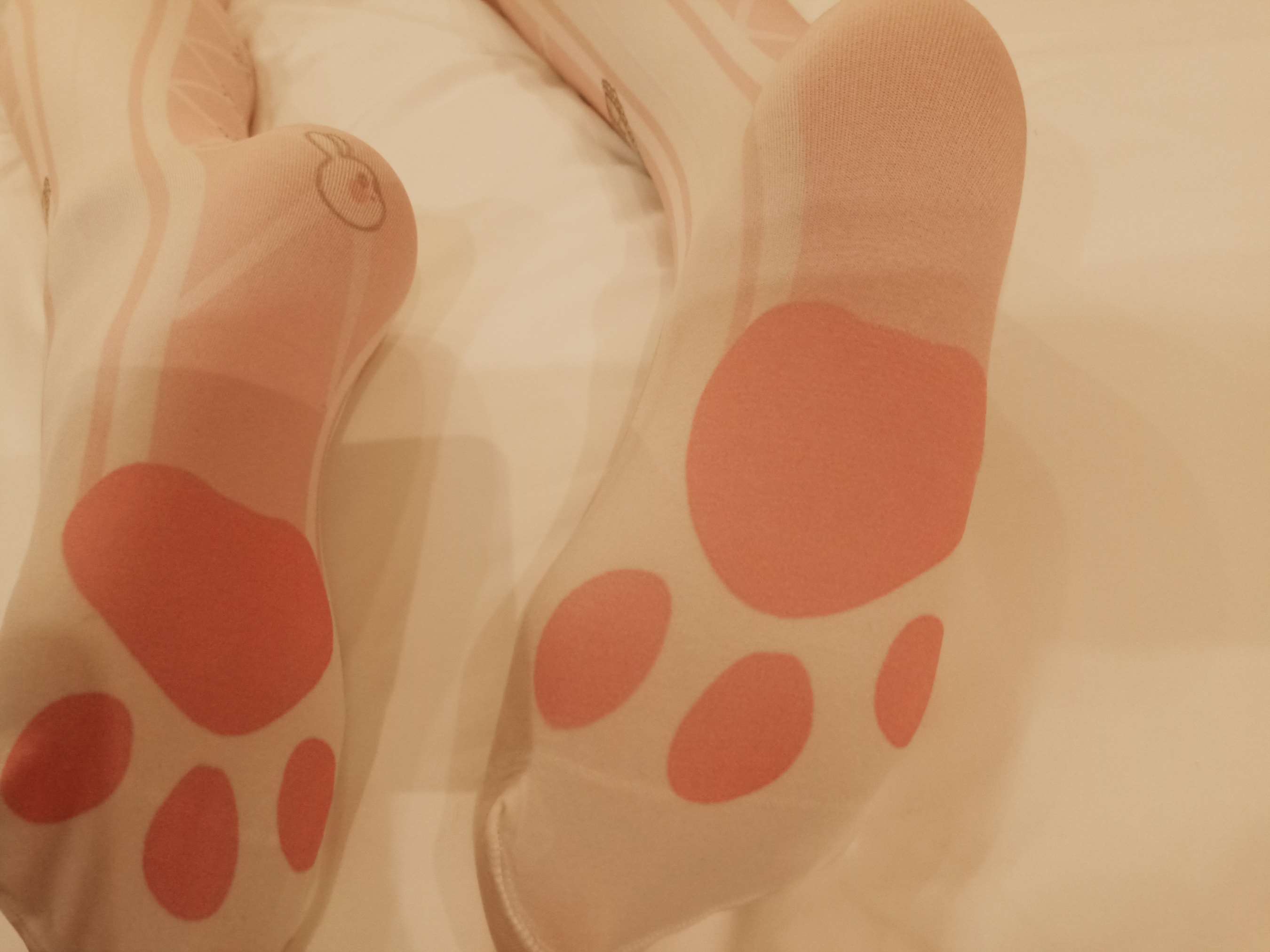 《少女白丝足》作品图