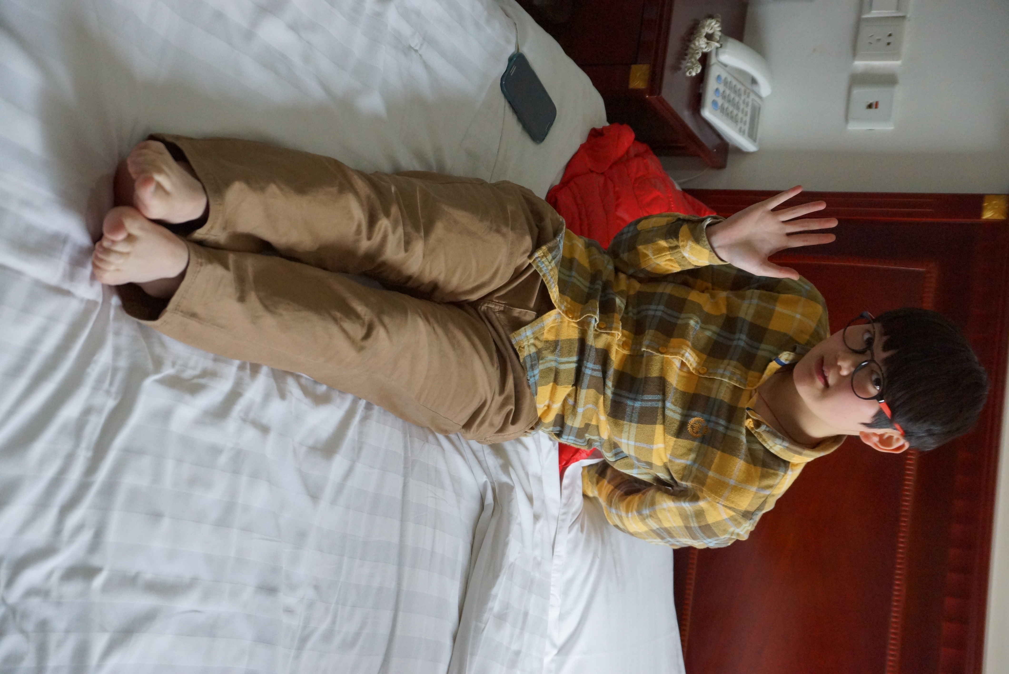 《干净白嫩的小米裸足》作品图