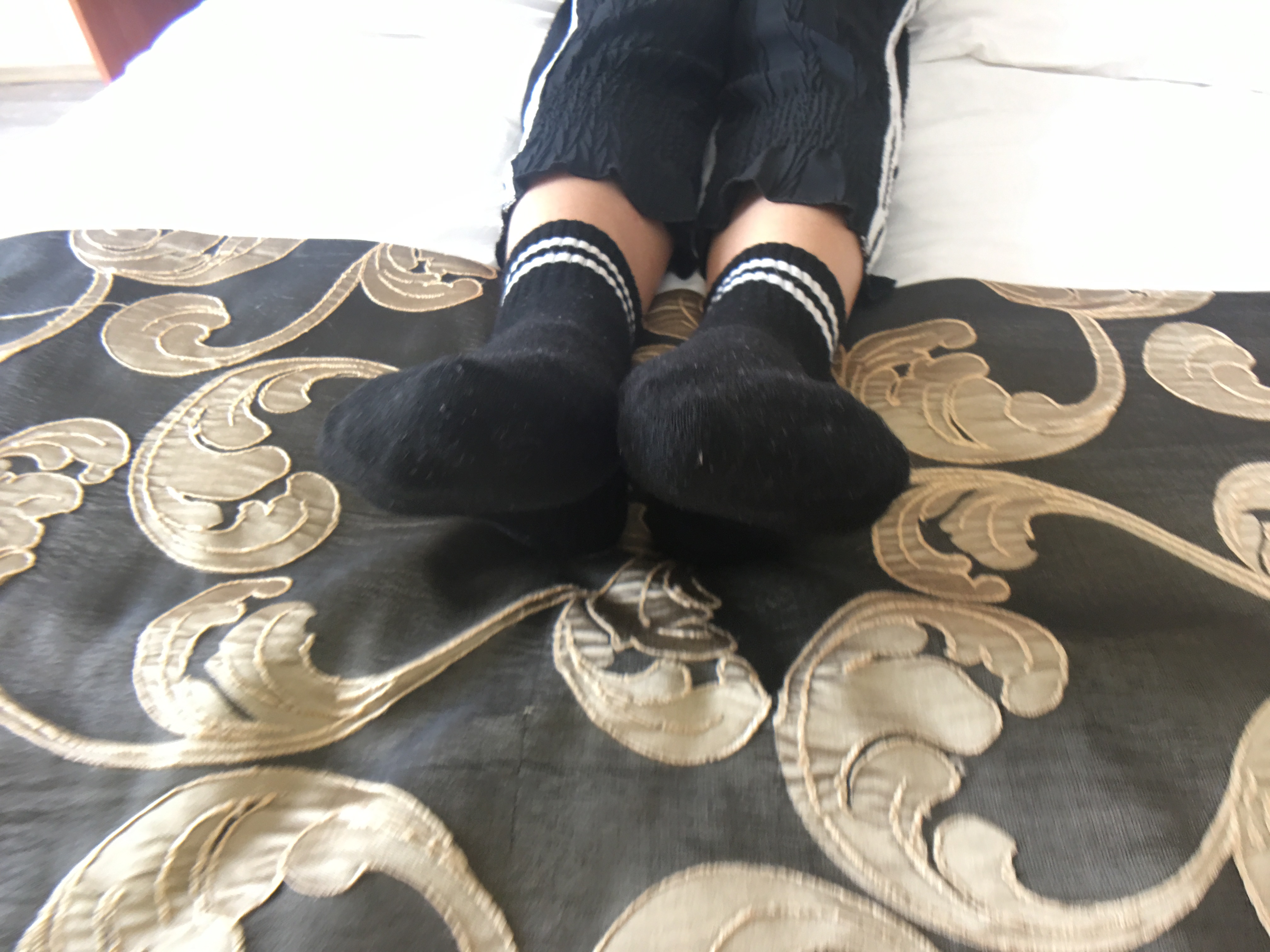 《小妹的酸臭脚丫》作品图