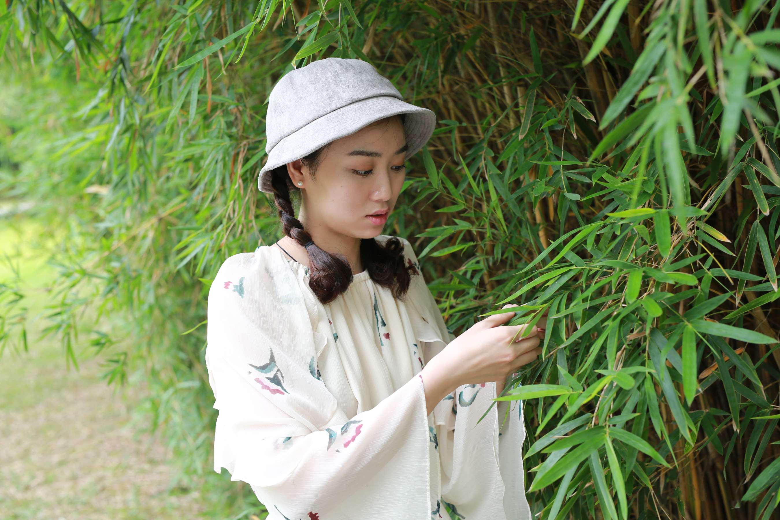 《杜雨欣踏青》作品图