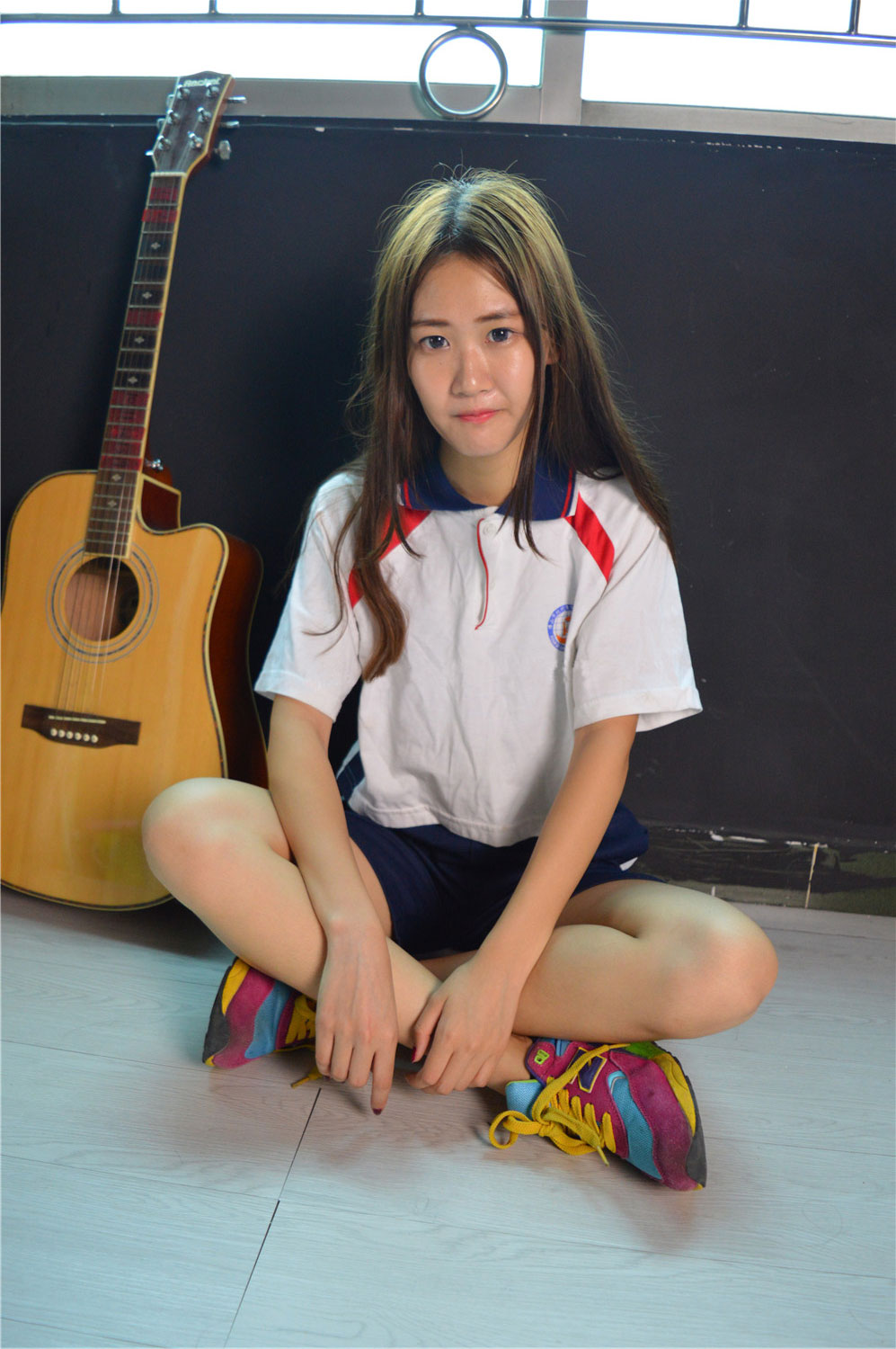 《喜欢弹吉他的学妹》作品图