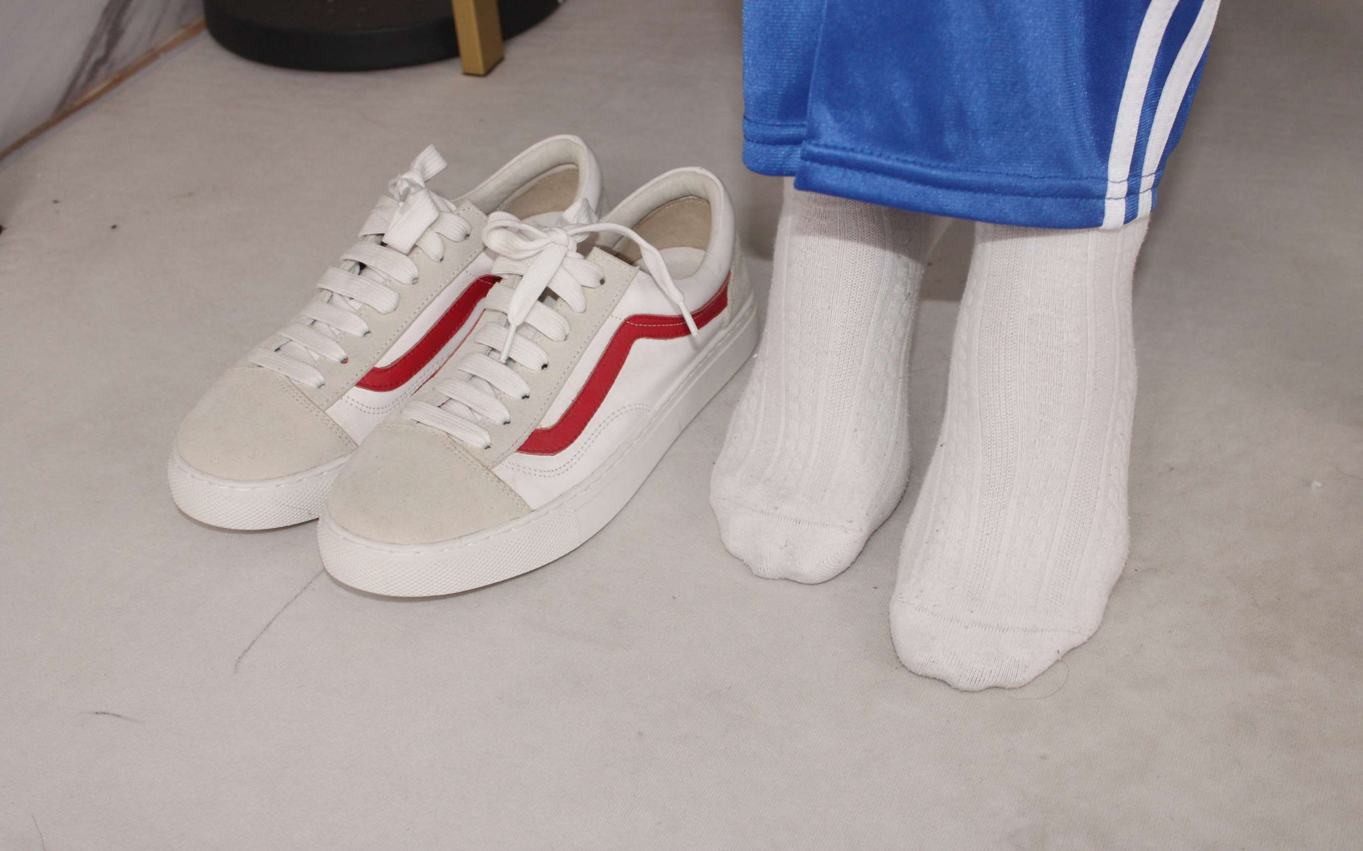 《彤彤 校服棉袜の嫩足》作品图