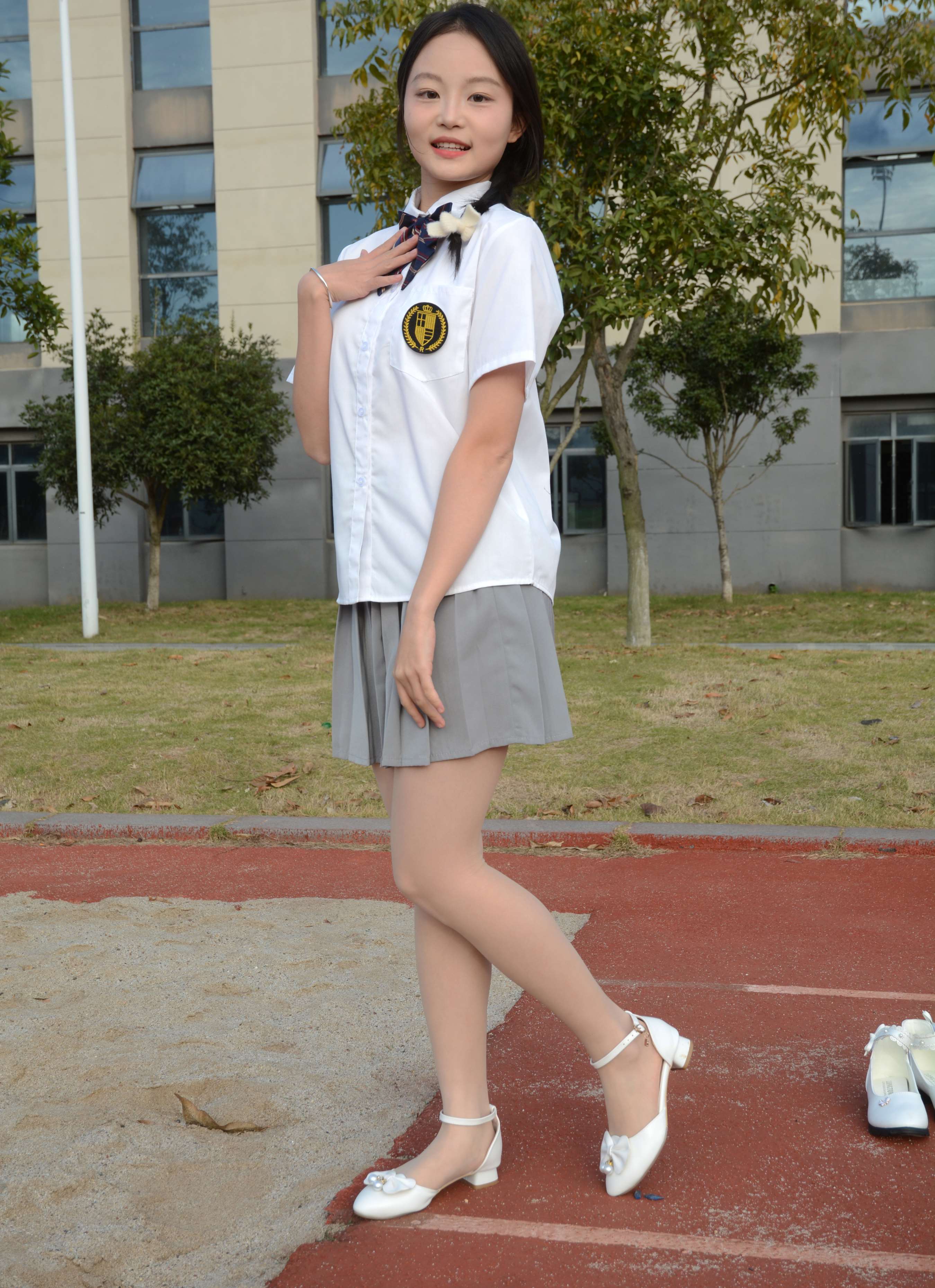 《双双-秋季玩沙》作品图