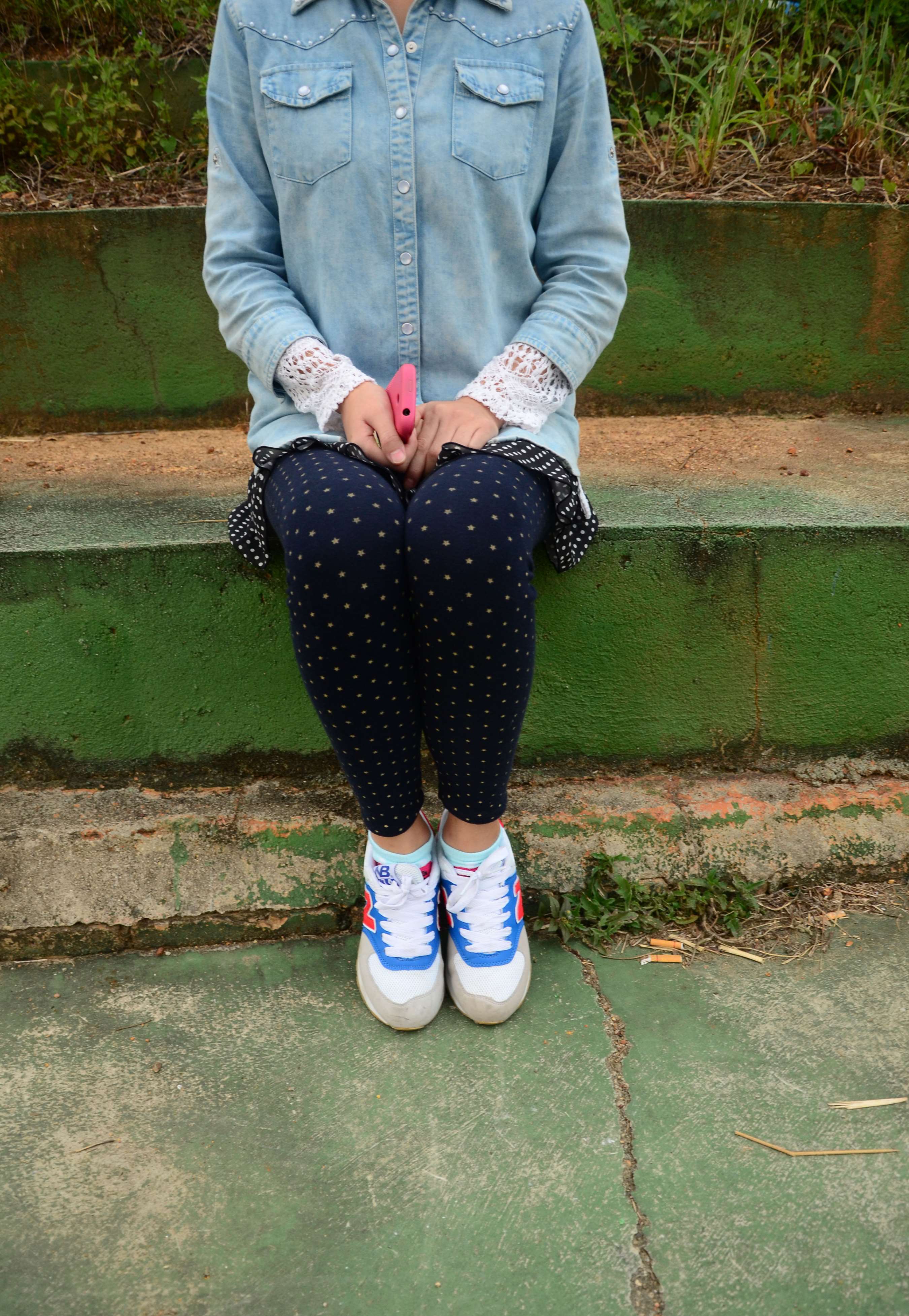 《操场N字鞋の棉袜脚》作品图