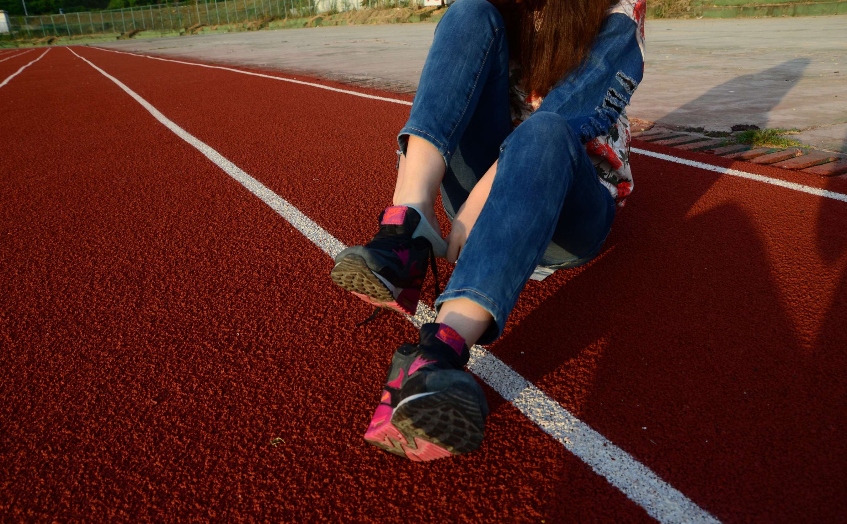 《运动鞋の棉袜脚》作品图