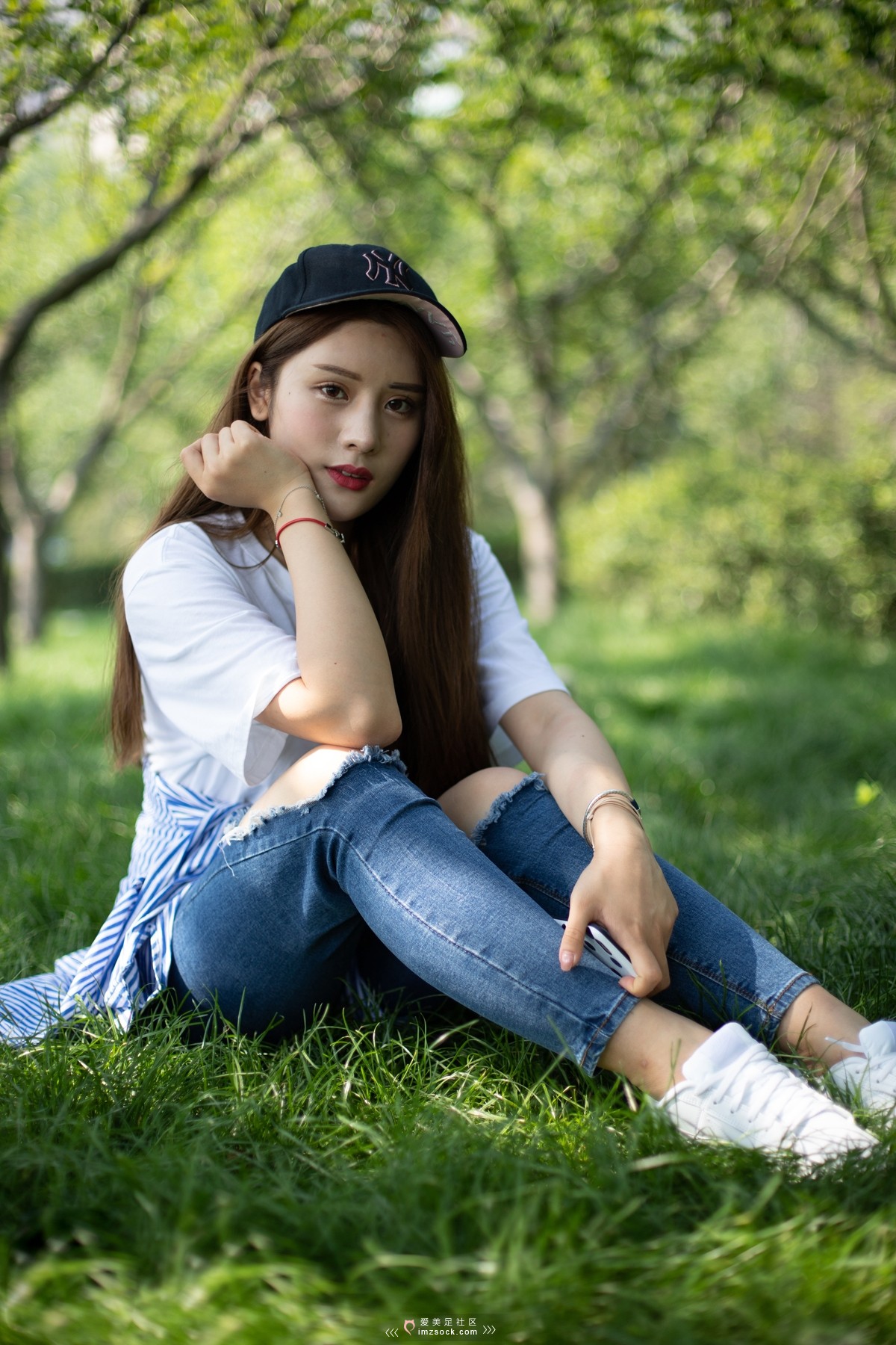 《梦凡小白鞋 纯纯棉袜》作品图