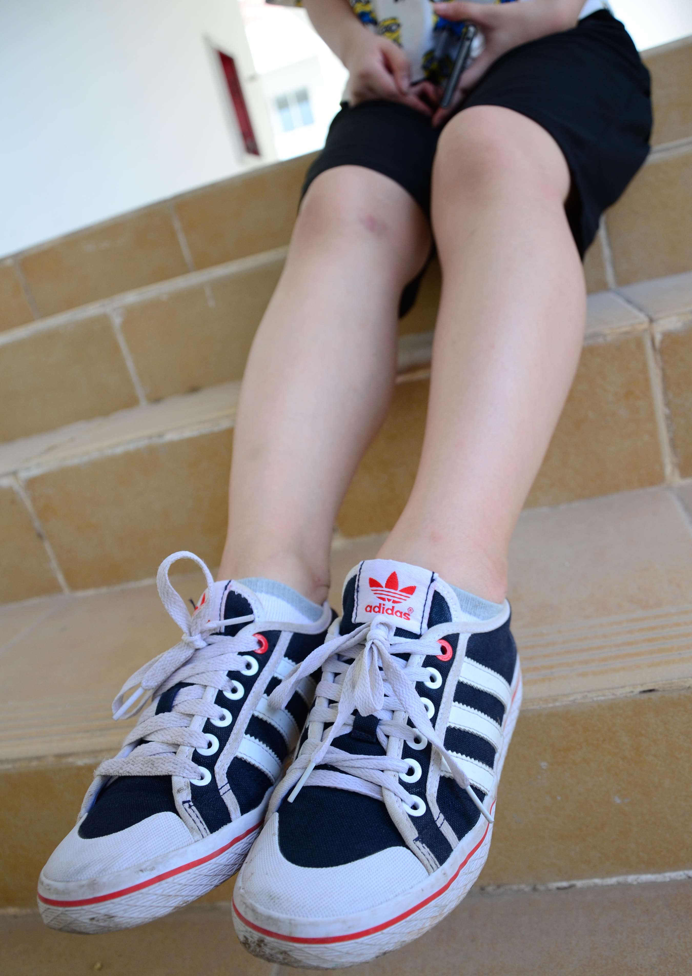 《教室棉袜脚》作品图