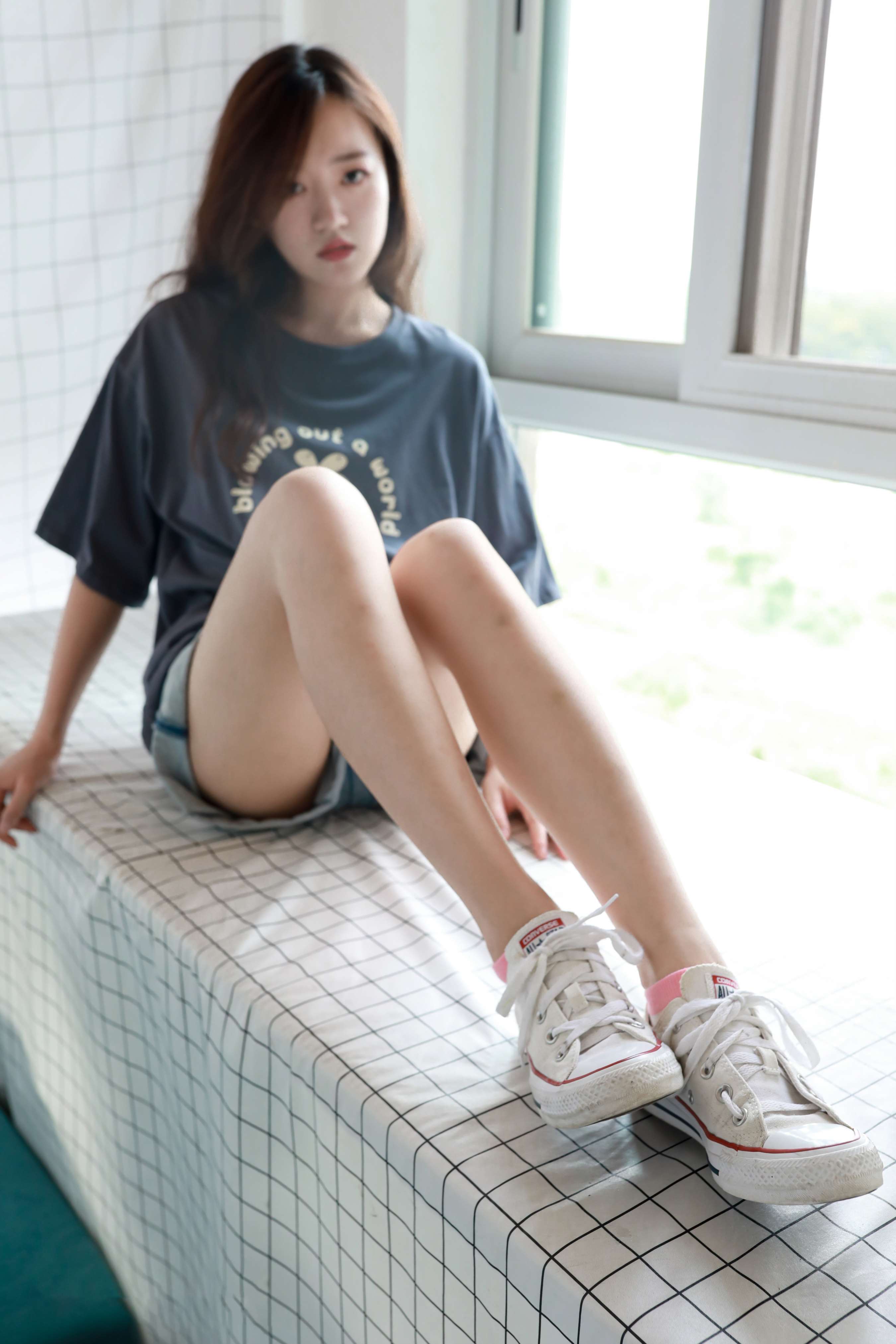 《雯雯-嫩足摆盘》作品图