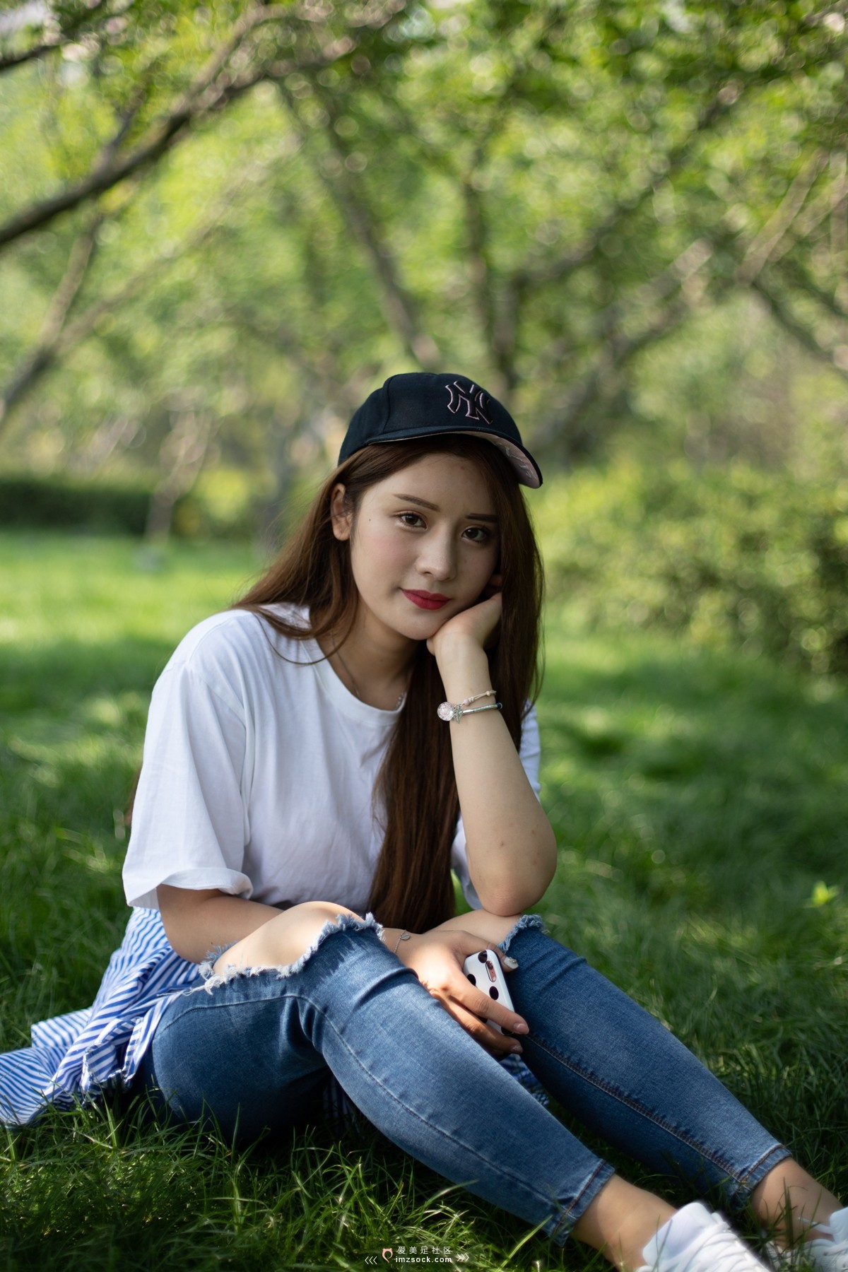 《梦凡小白鞋 纯纯棉袜》作品图