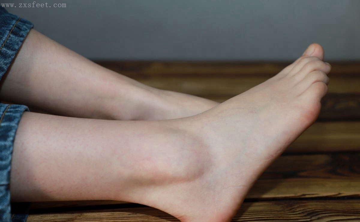 《秋季の袜子》作品图