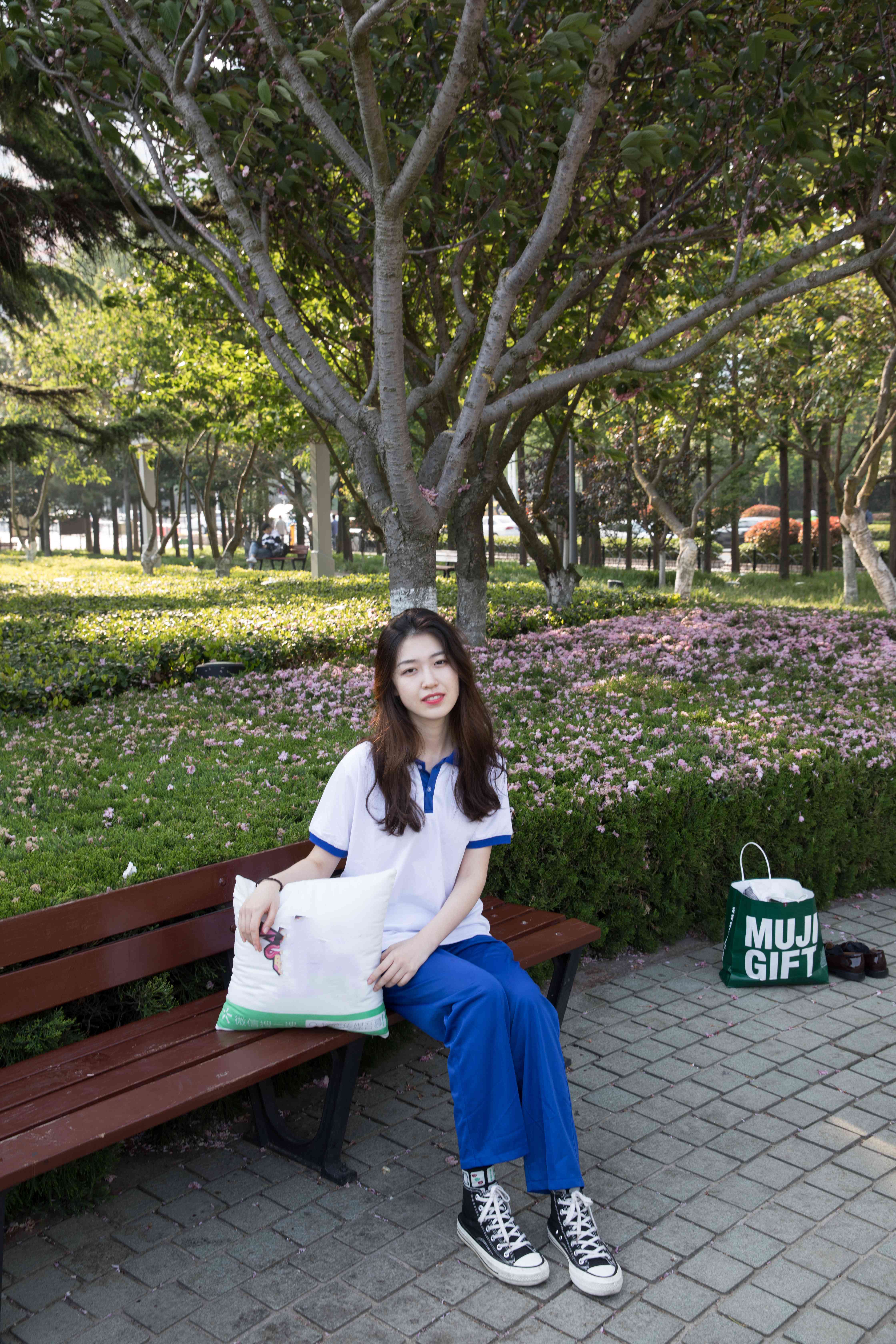 《公园里的校服清新风+视频花絮》作品图