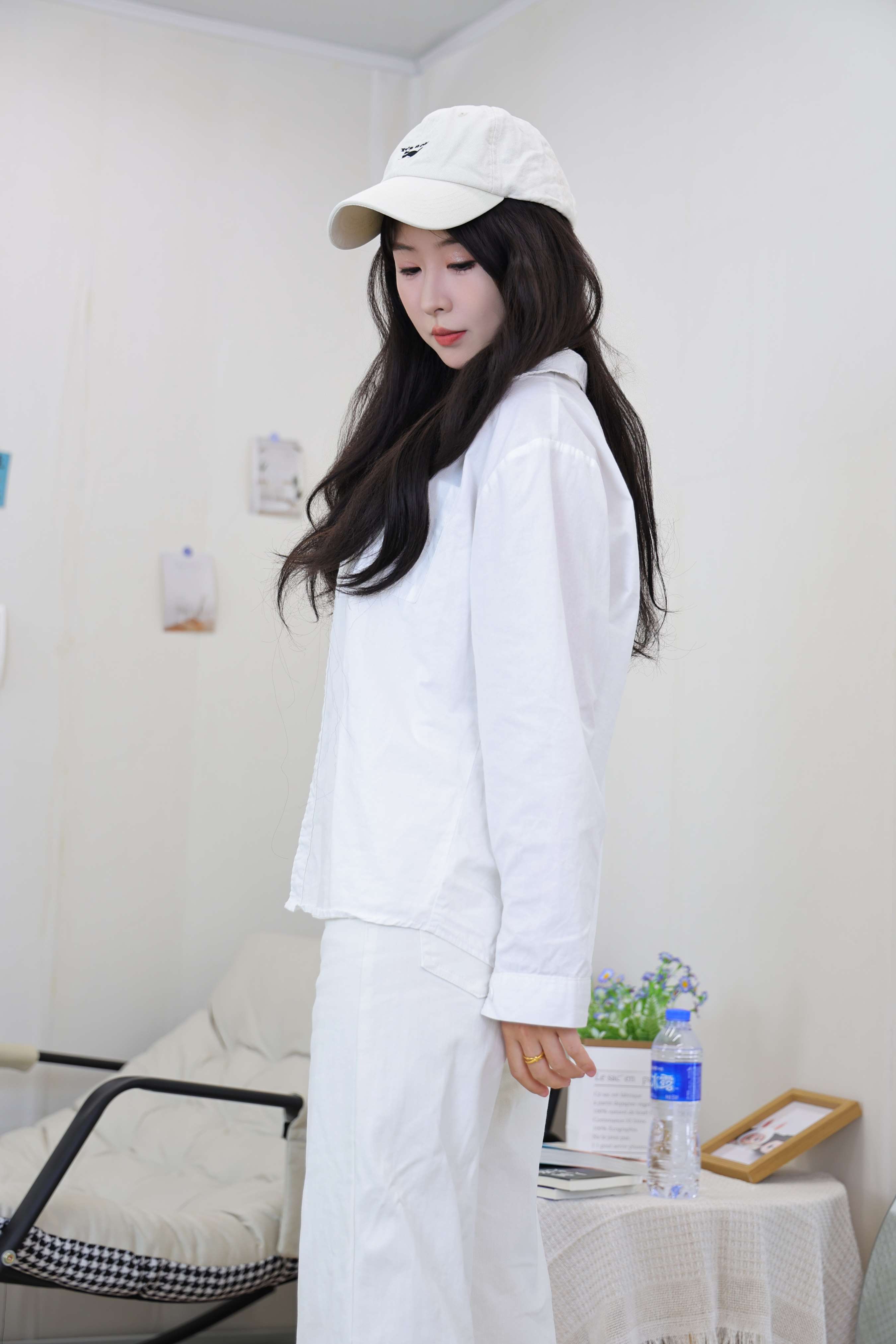 《依依 棉袜の嫩足》作品图