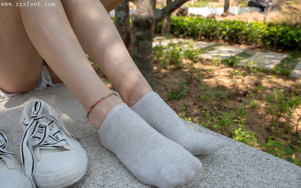 《绿荫之下》作品图