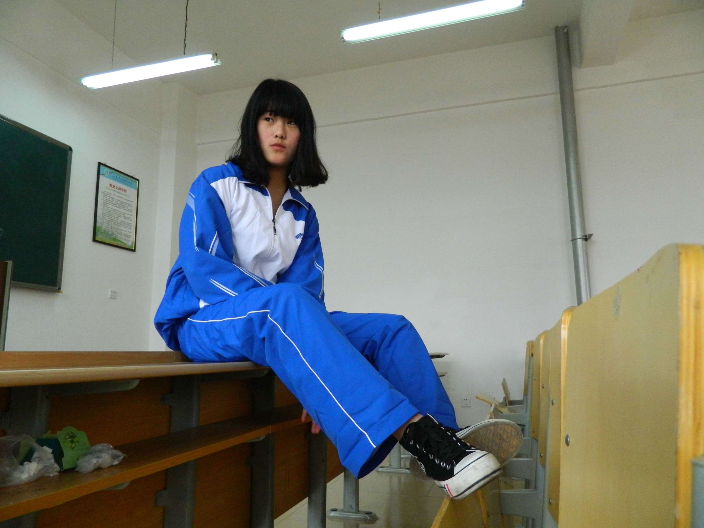 《小北教室校服展嫩足》作品图