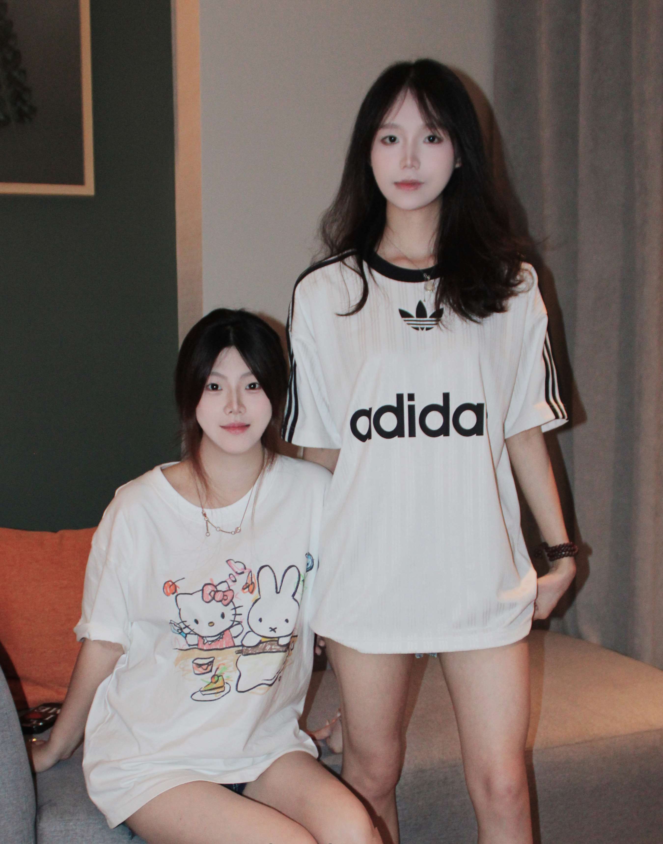 《小苹果和芳芳双人休闲短裤》作品图