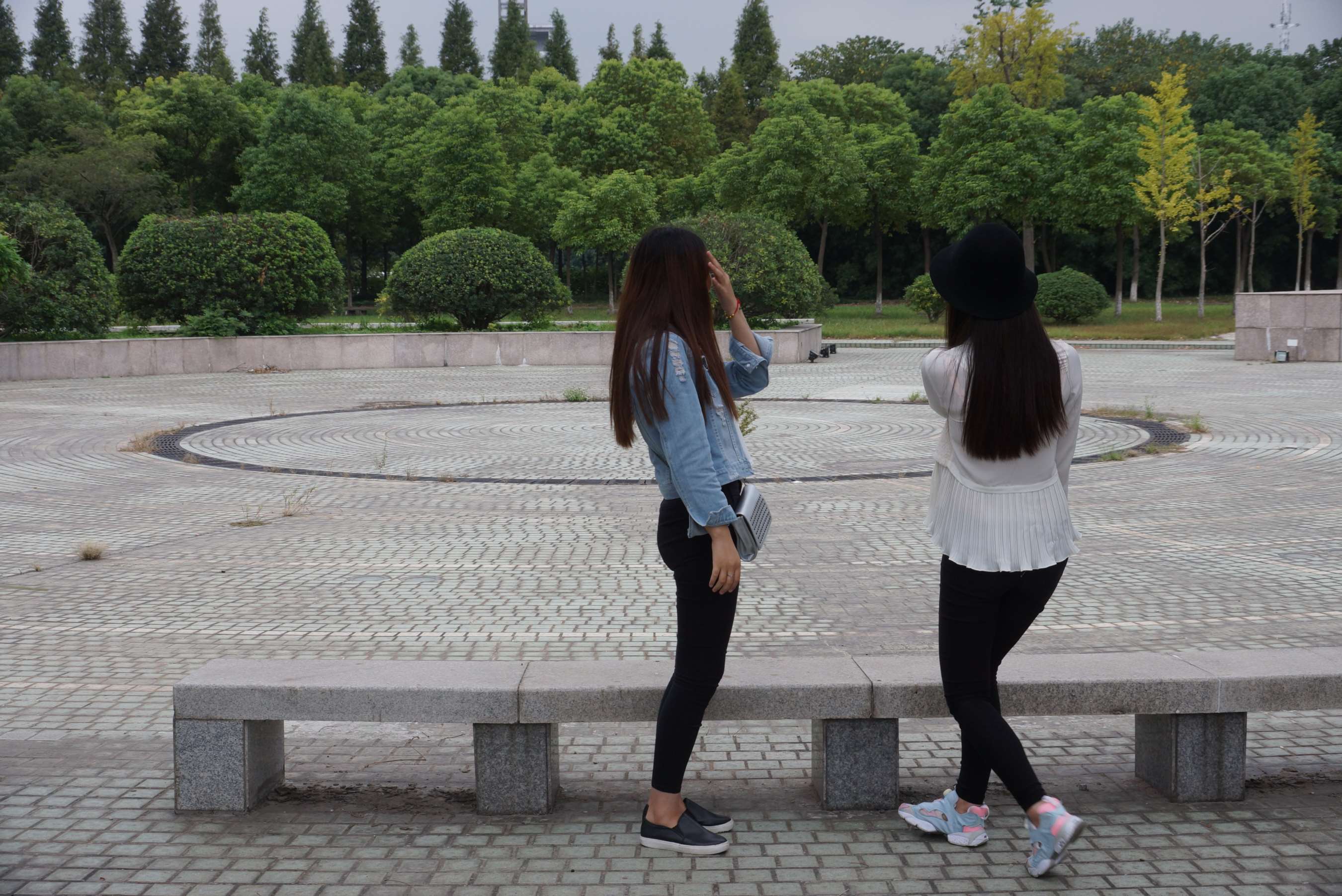 《两学姐校园互脚の量足》作品图