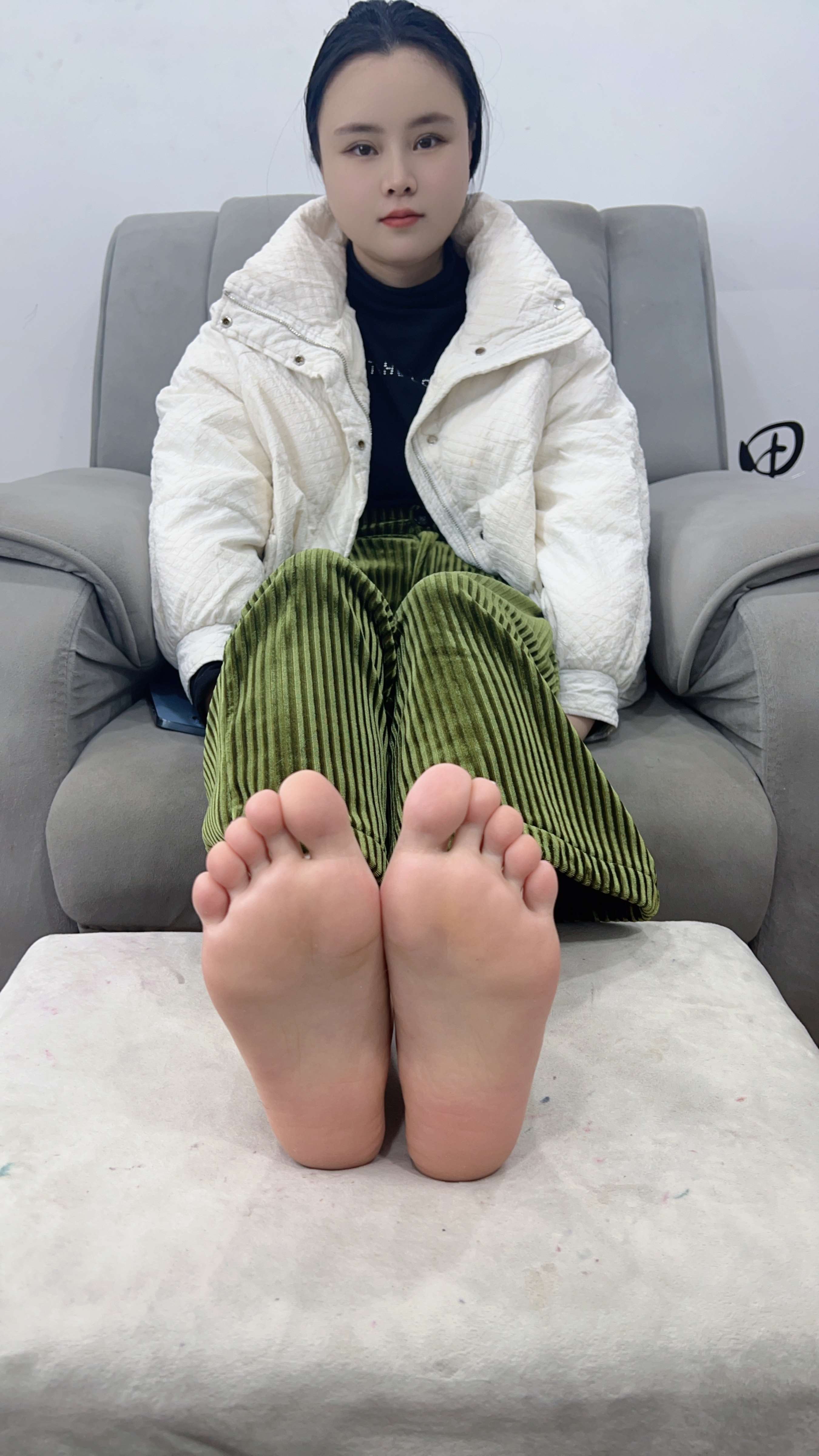 《双人嫩足》作品图