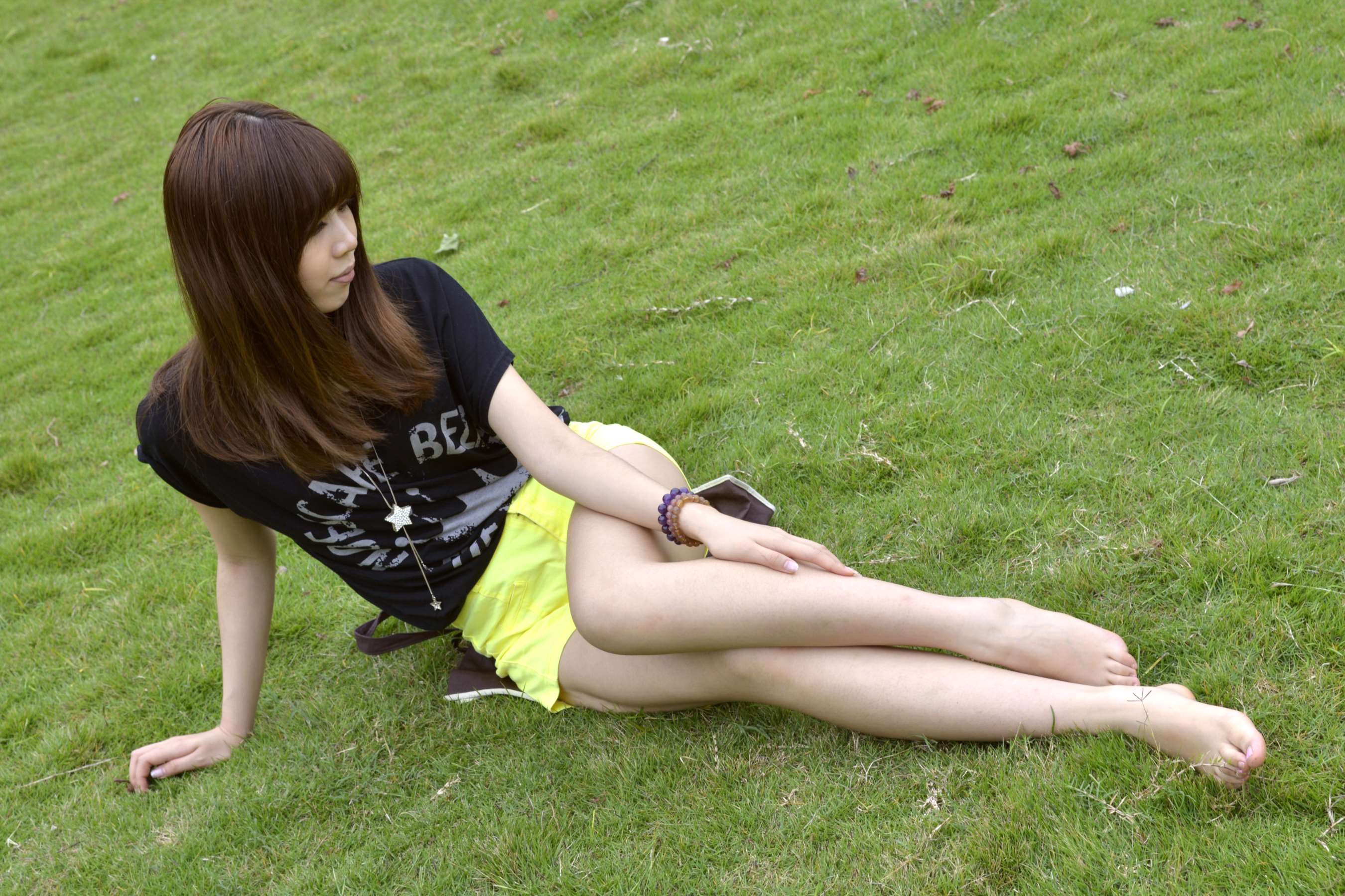 《小鹿裸足》作品图