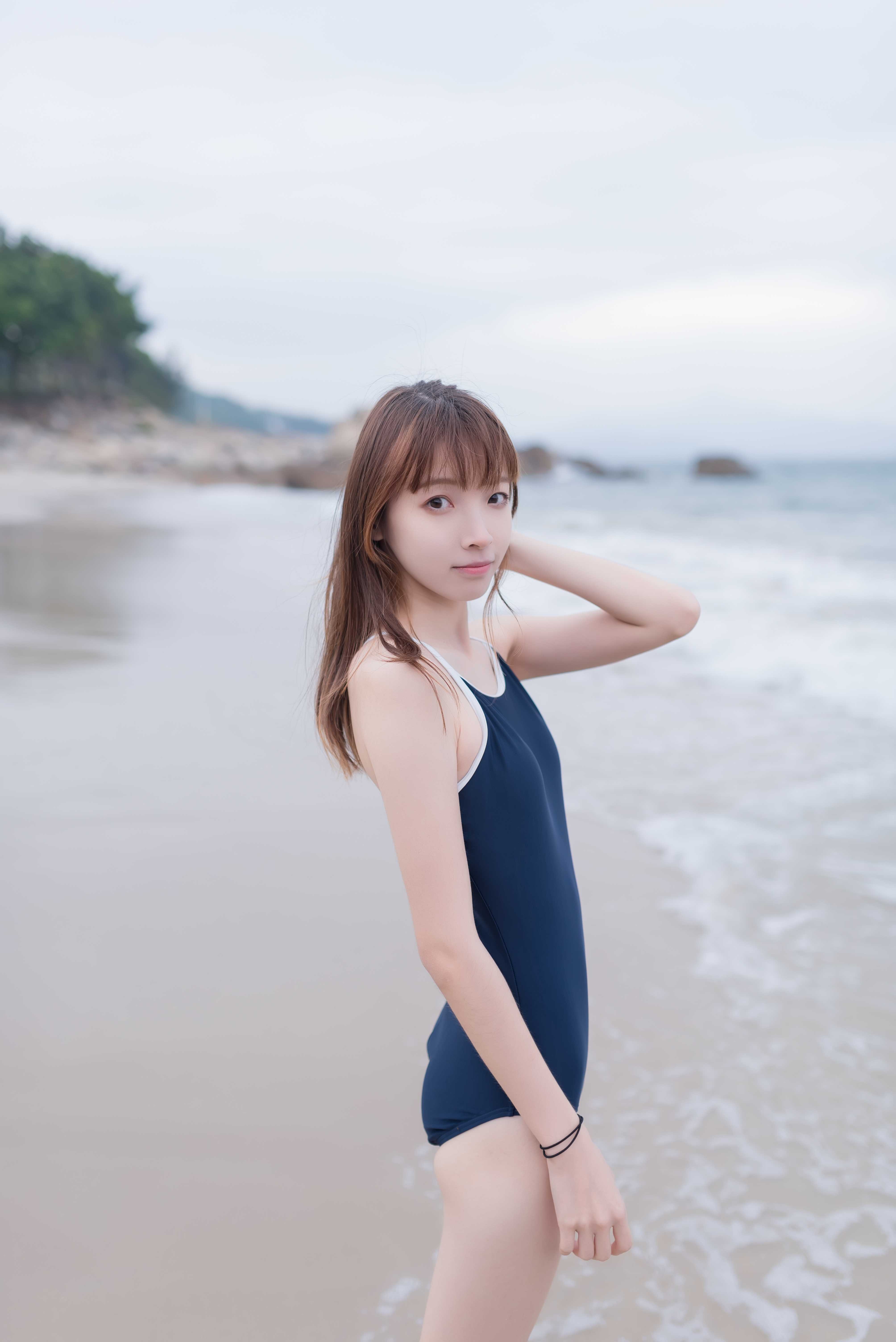 《海边沙滩泳裤》作品图