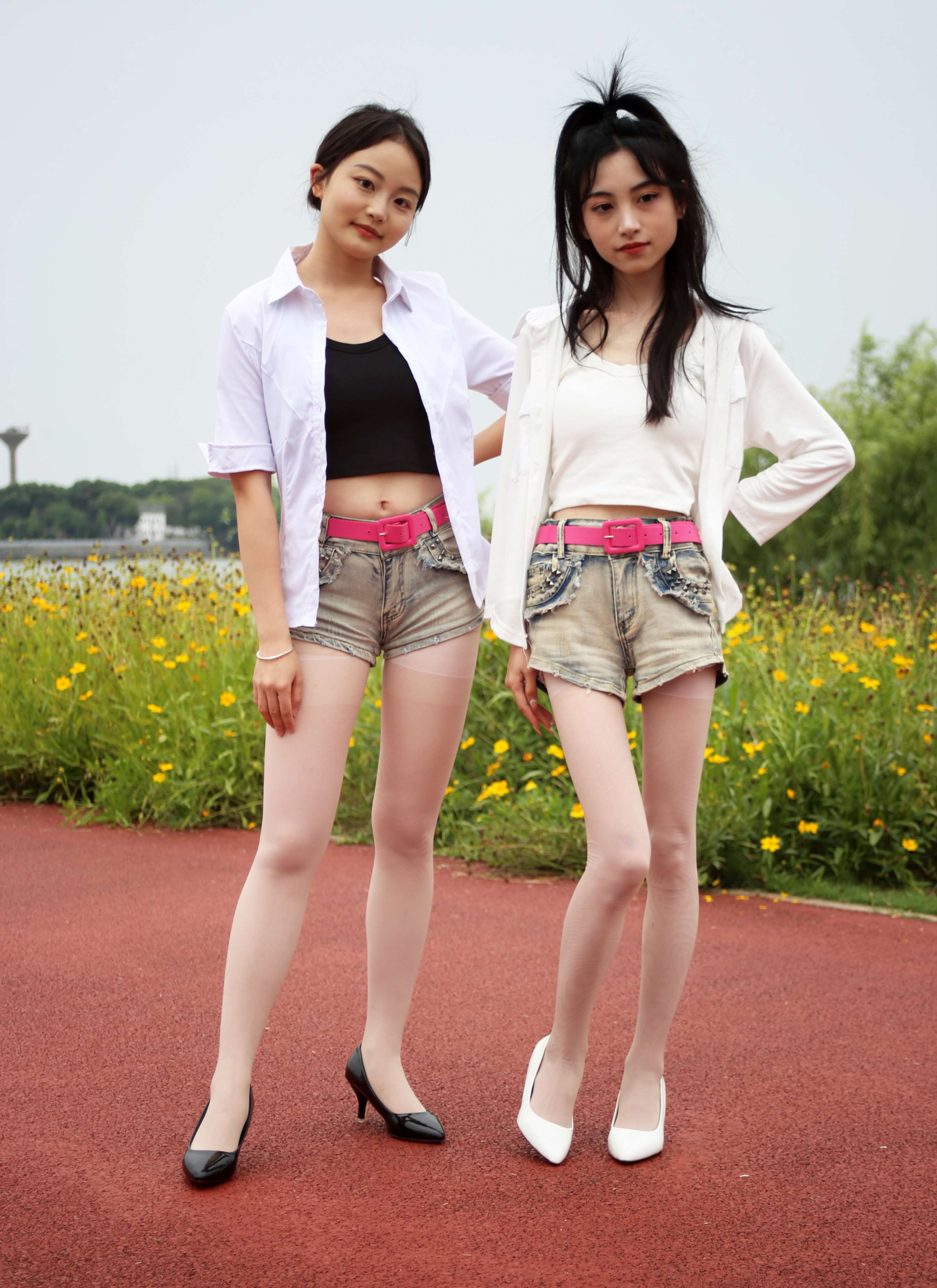 《柒柒、双双-光彩照人》作品图