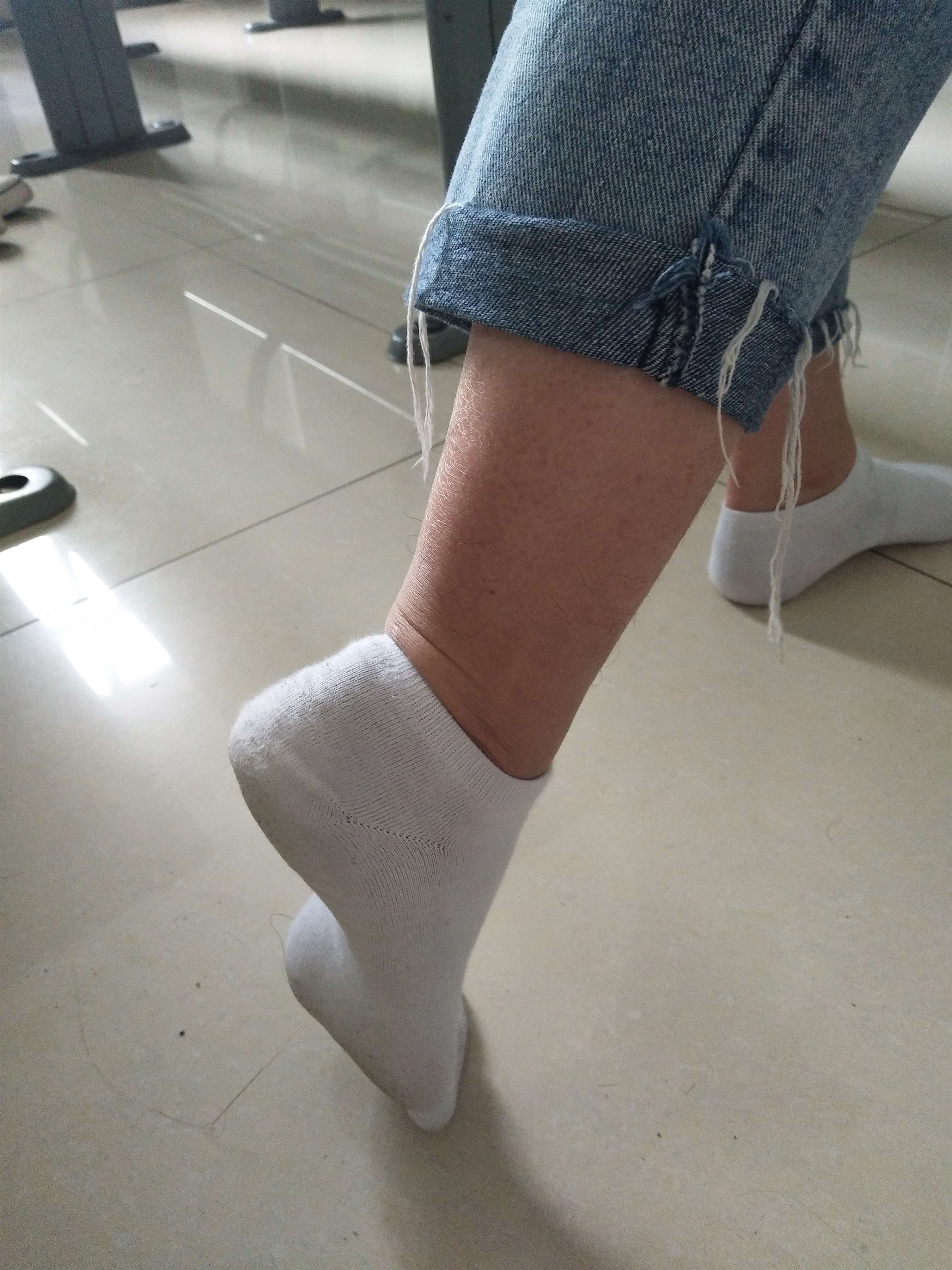 《教室脏白棉袜脚》作品图