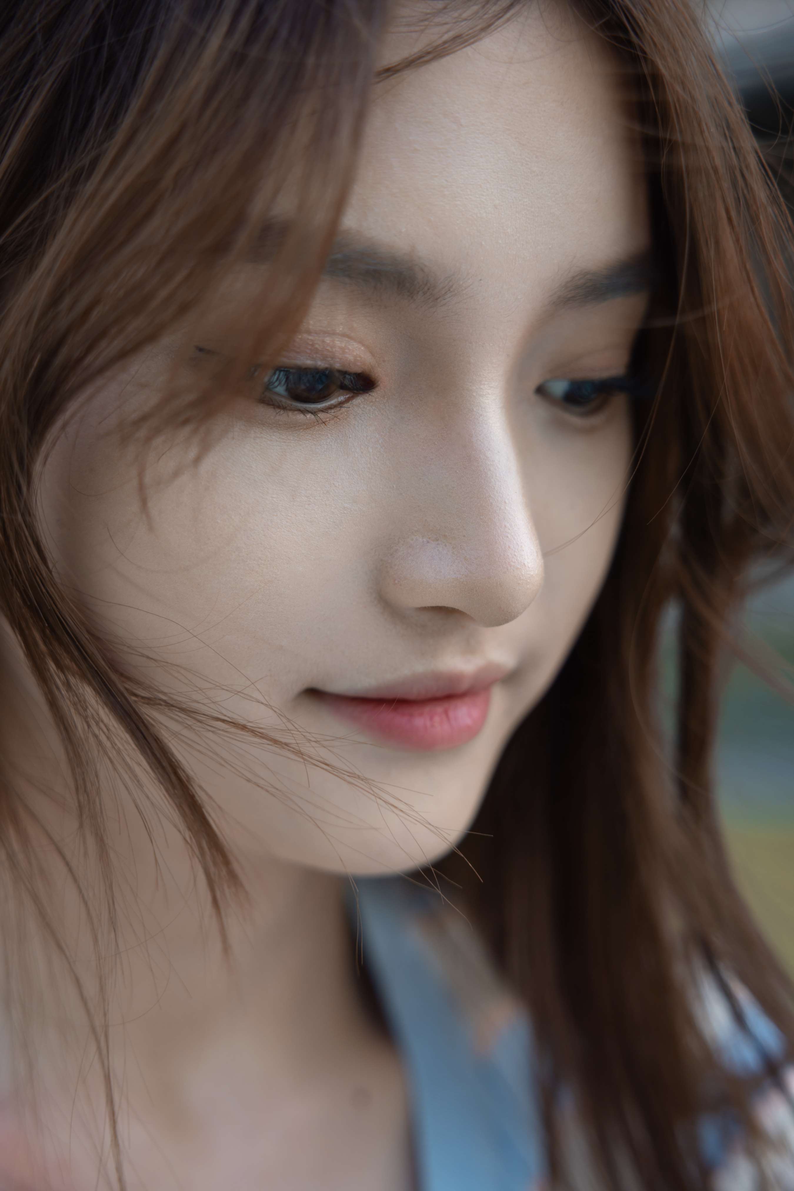 《南希 户外展嫩足》作品图