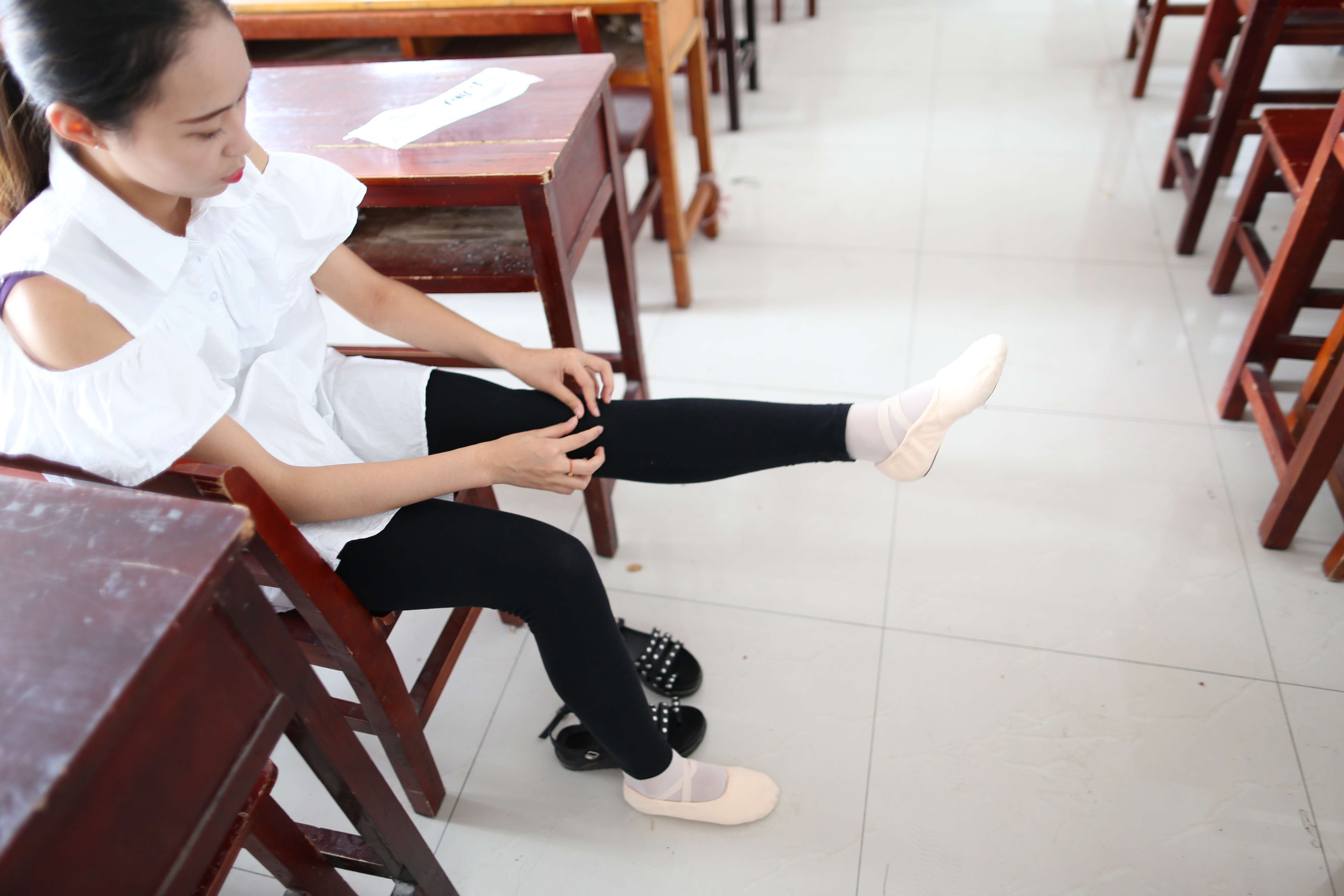 《学姐教室练舞の网盘带3部视频》作品图