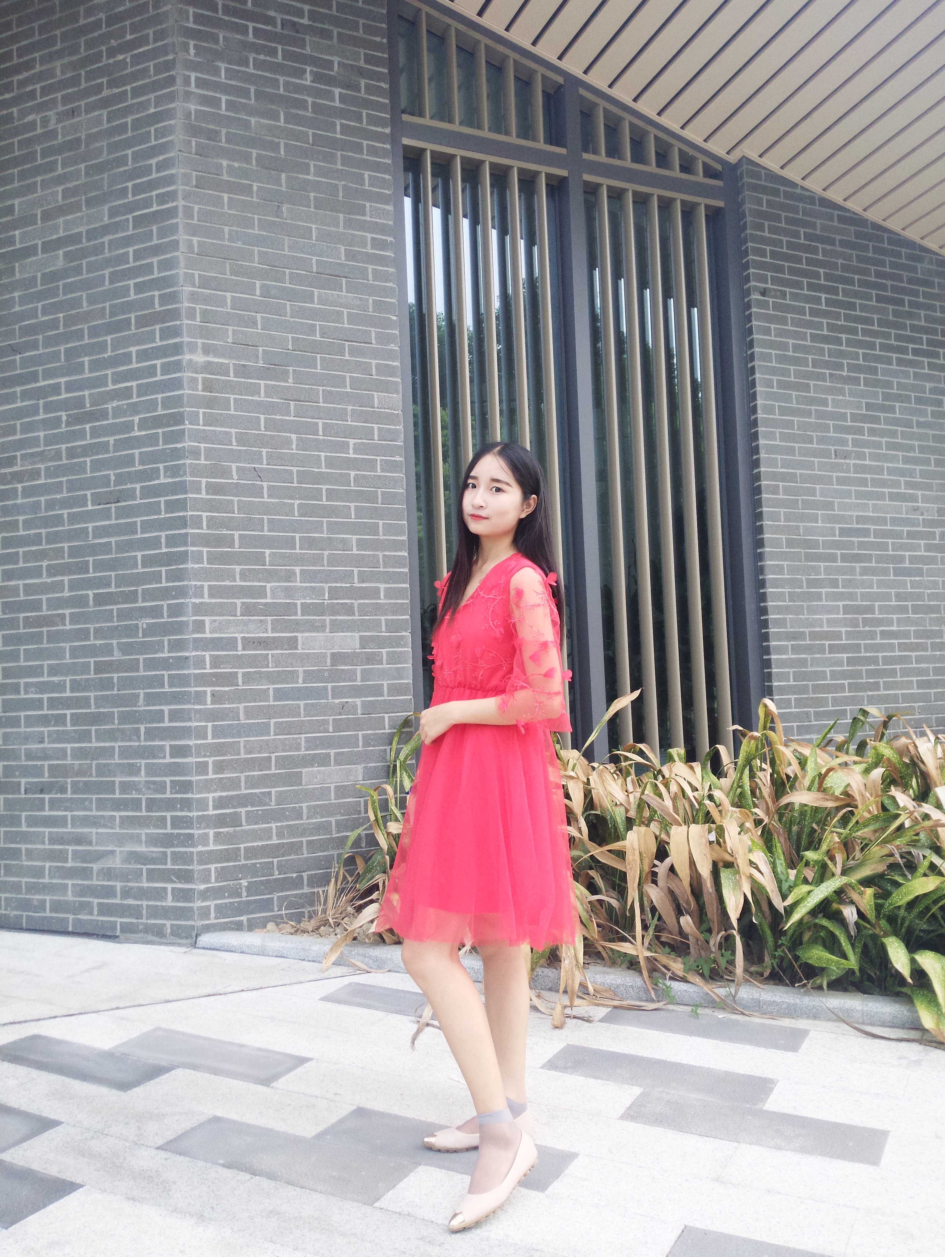 《学姐多种风格穿衣丝袜脚丫》作品图