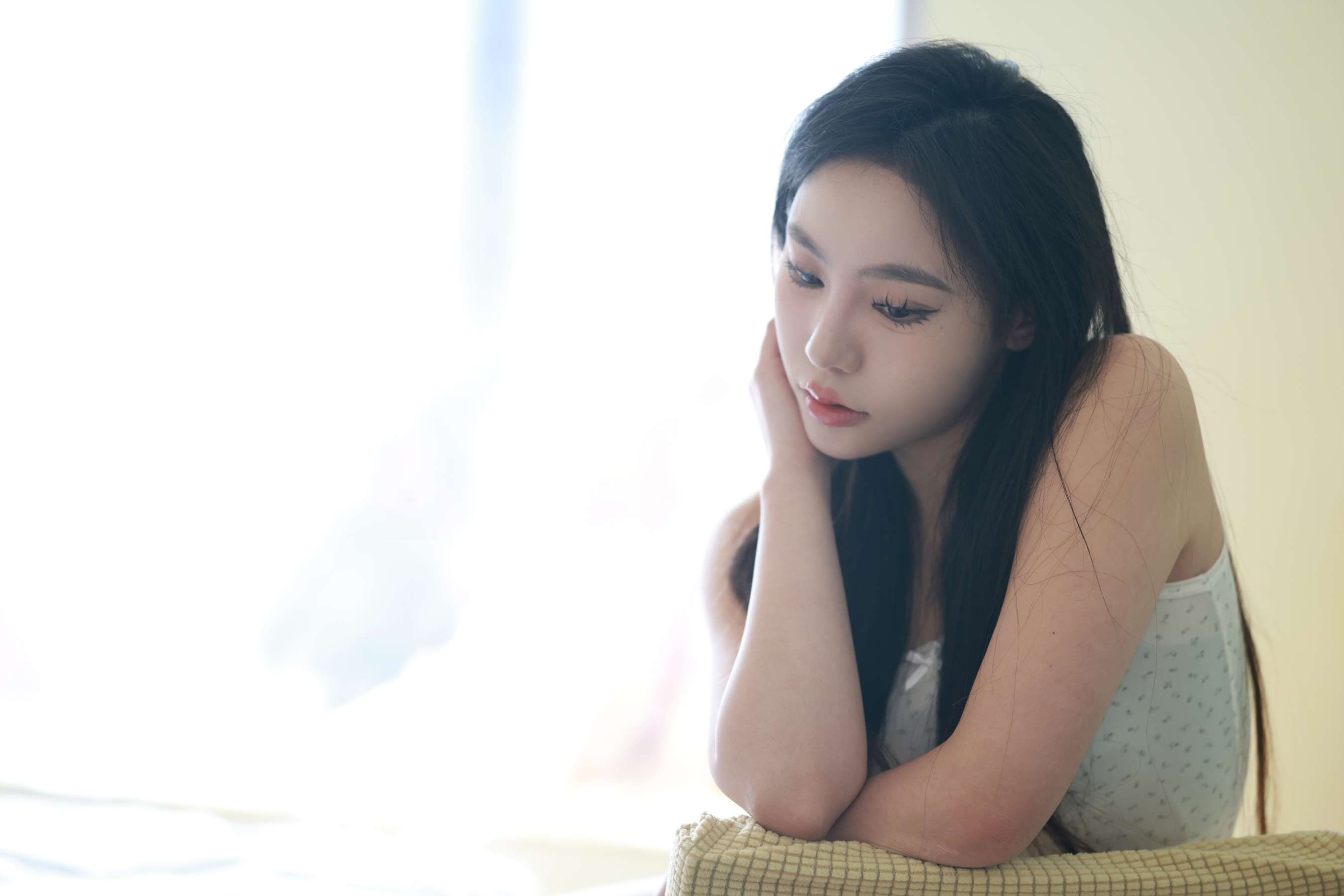 《维尼 脱棉袜展嫩足》作品图