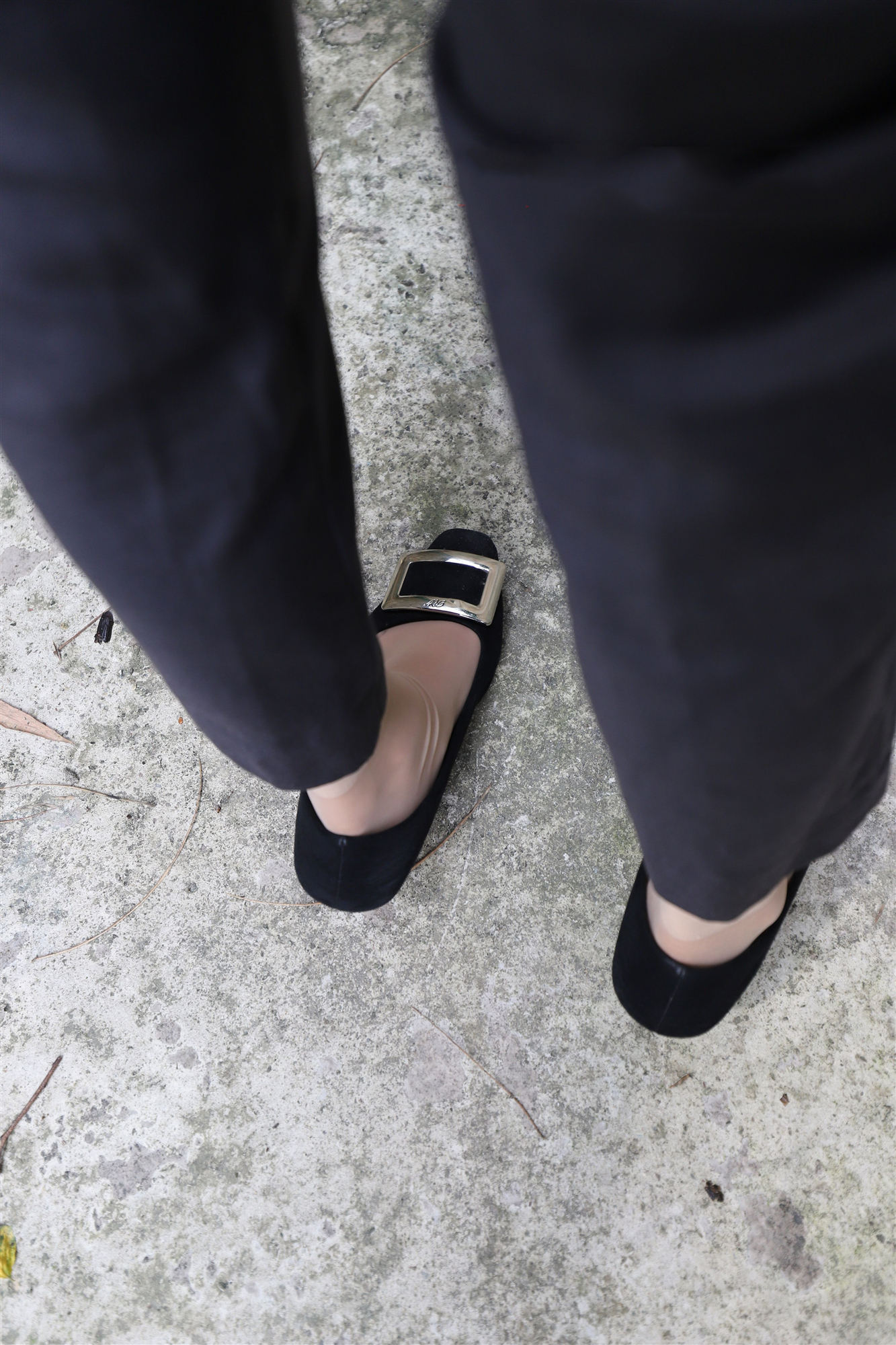 《学妹职业装制服丝袜脚》作品图