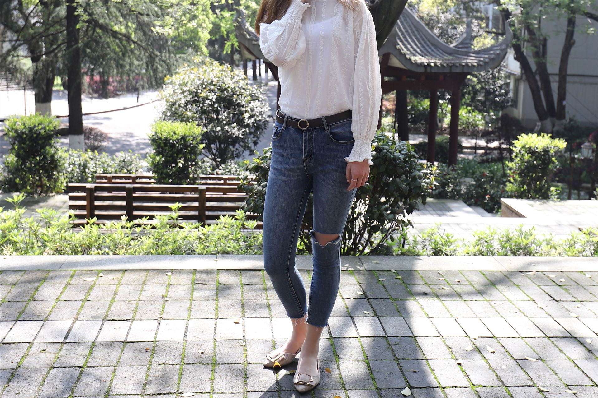 《八分牛仔の丝袜脚丫+视频一部》作品图