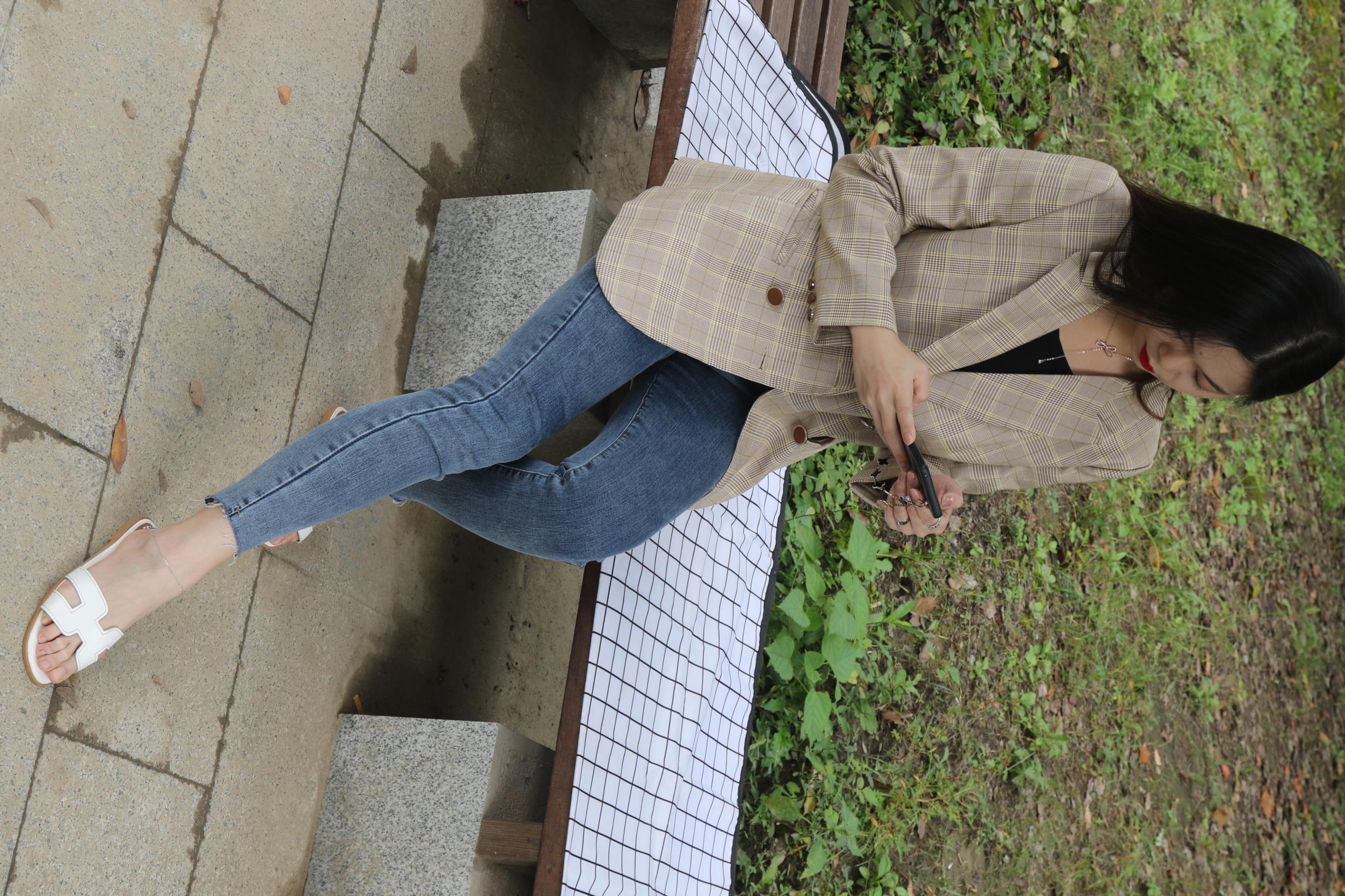 《舞蹈系の师妹39码大脚凉拖》作品图