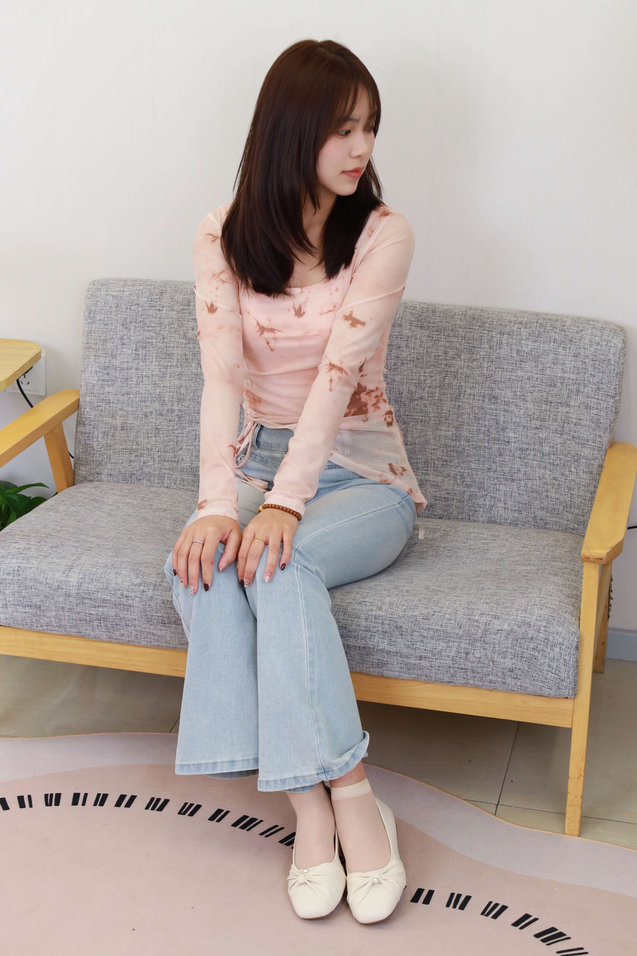 《宁宁 牛仔の短丝、嫩足》作品图