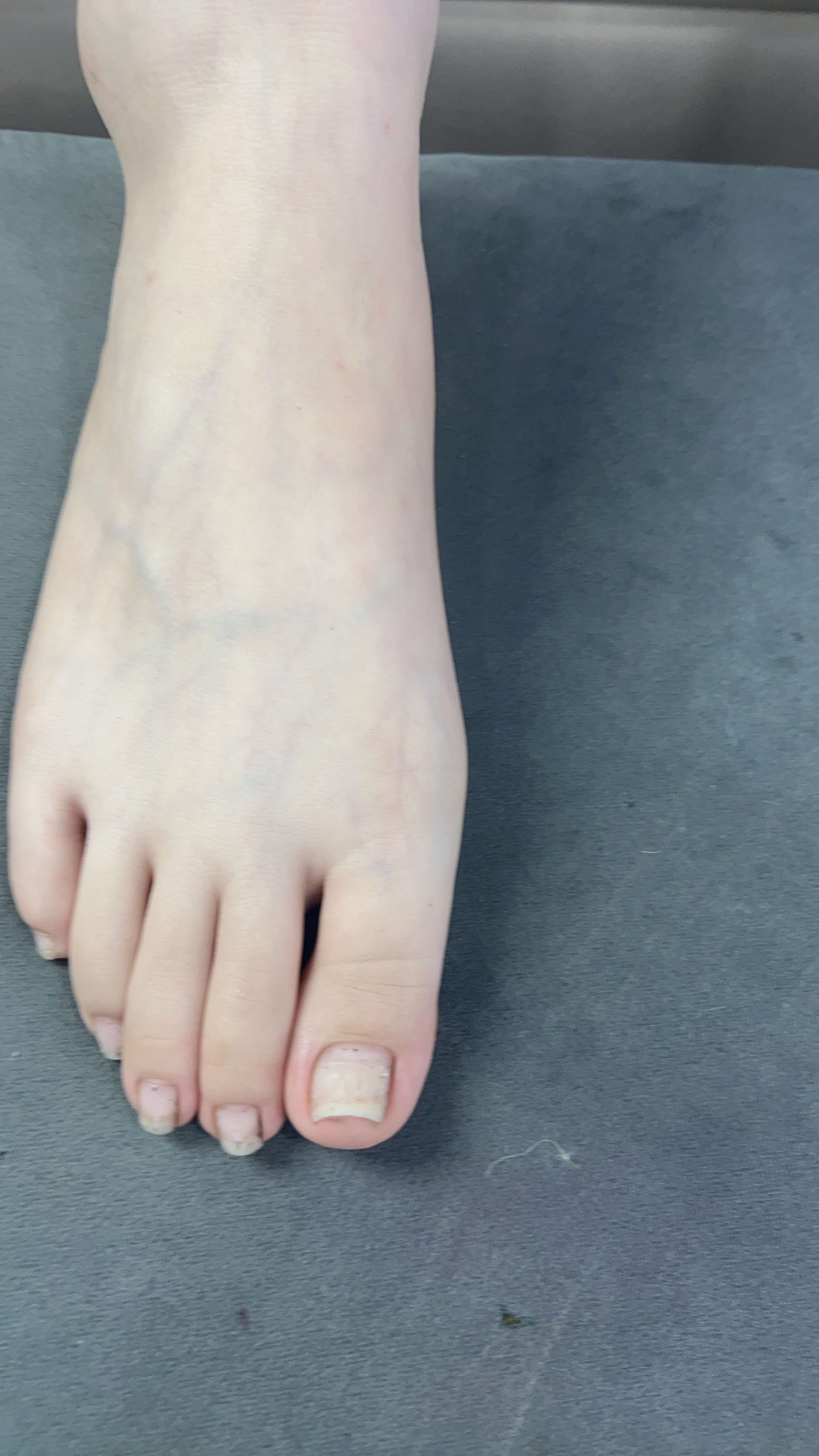 《两人挠脚TK》作品图