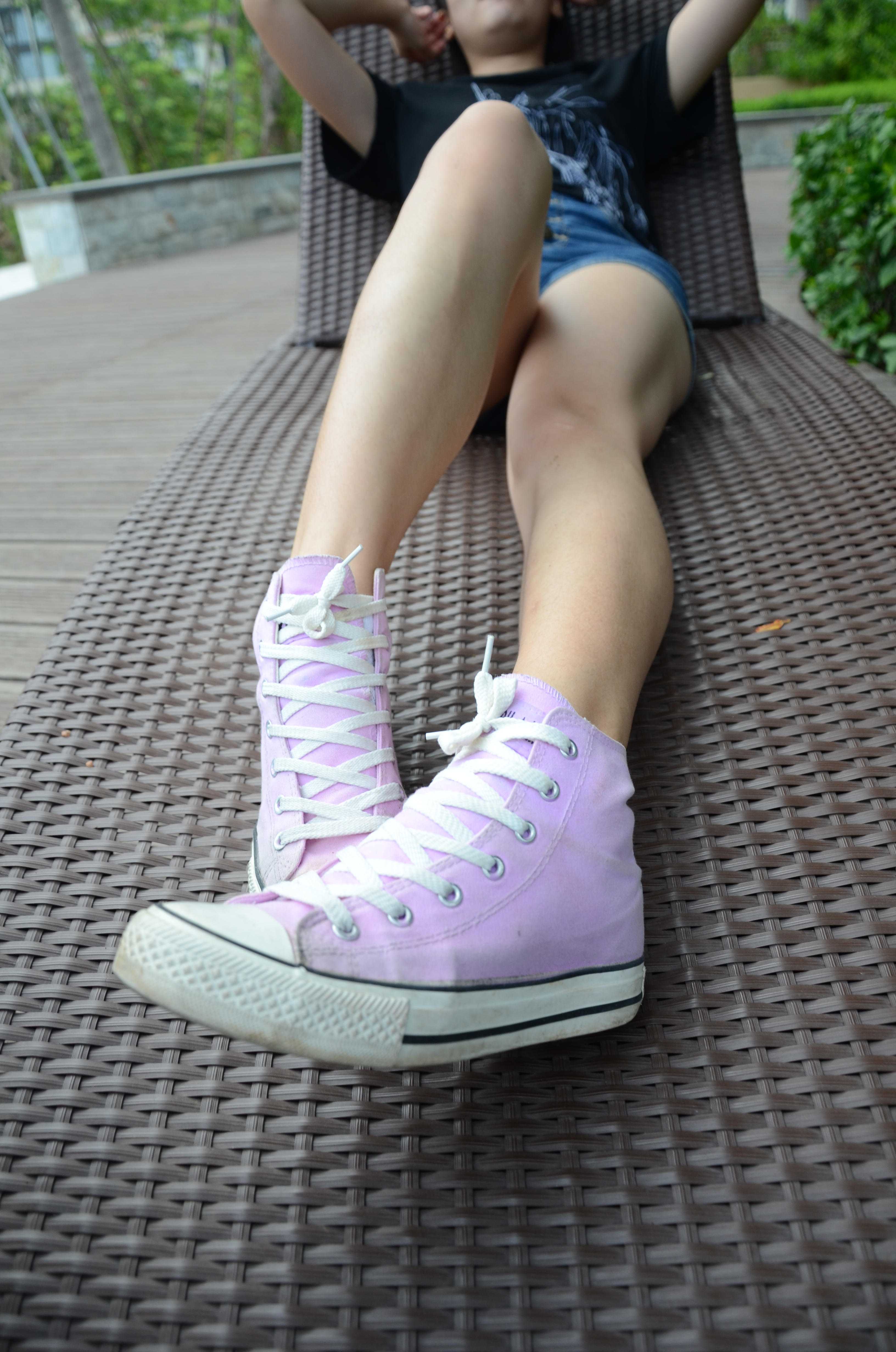 《大长腿帆布鞋+脱袜过程》作品图
