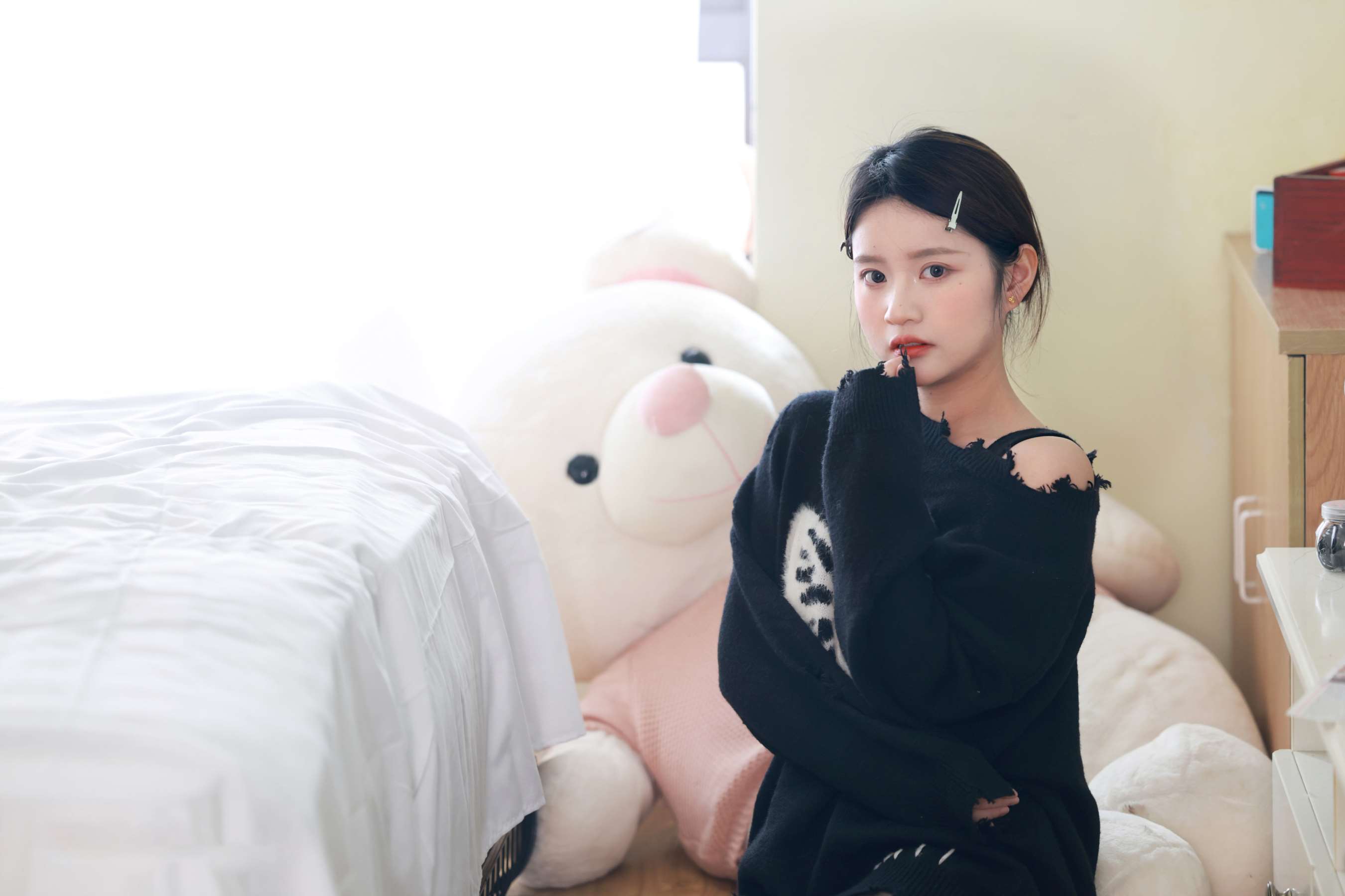 《小点心 撕黑丝足》作品图