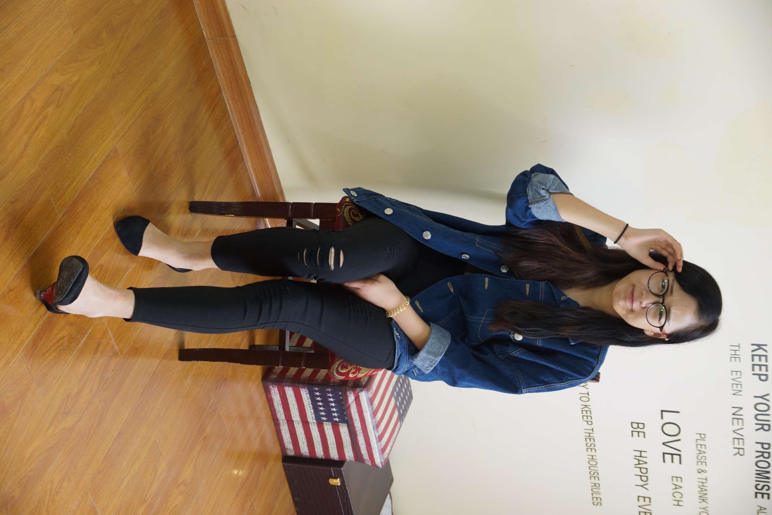 《度数太深看不清自己的脚型有多美》作品图