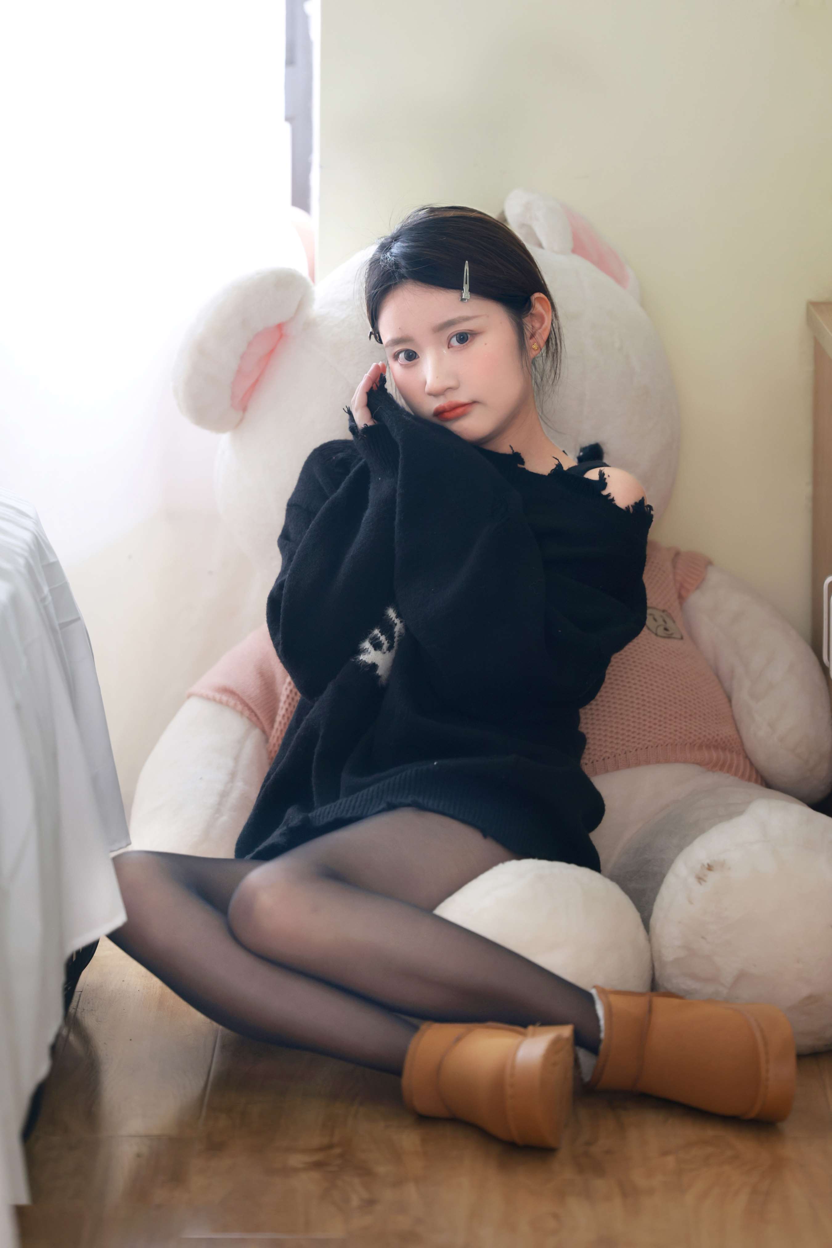 《小点心 撕黑丝足》作品图